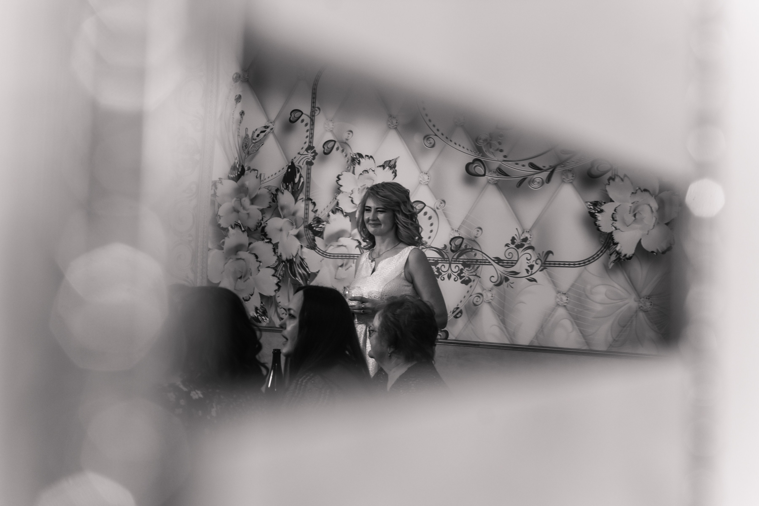 День рождения Светланы в кафе. фотосессия с гостями. Ольга Плаксина фотограф в Саратове