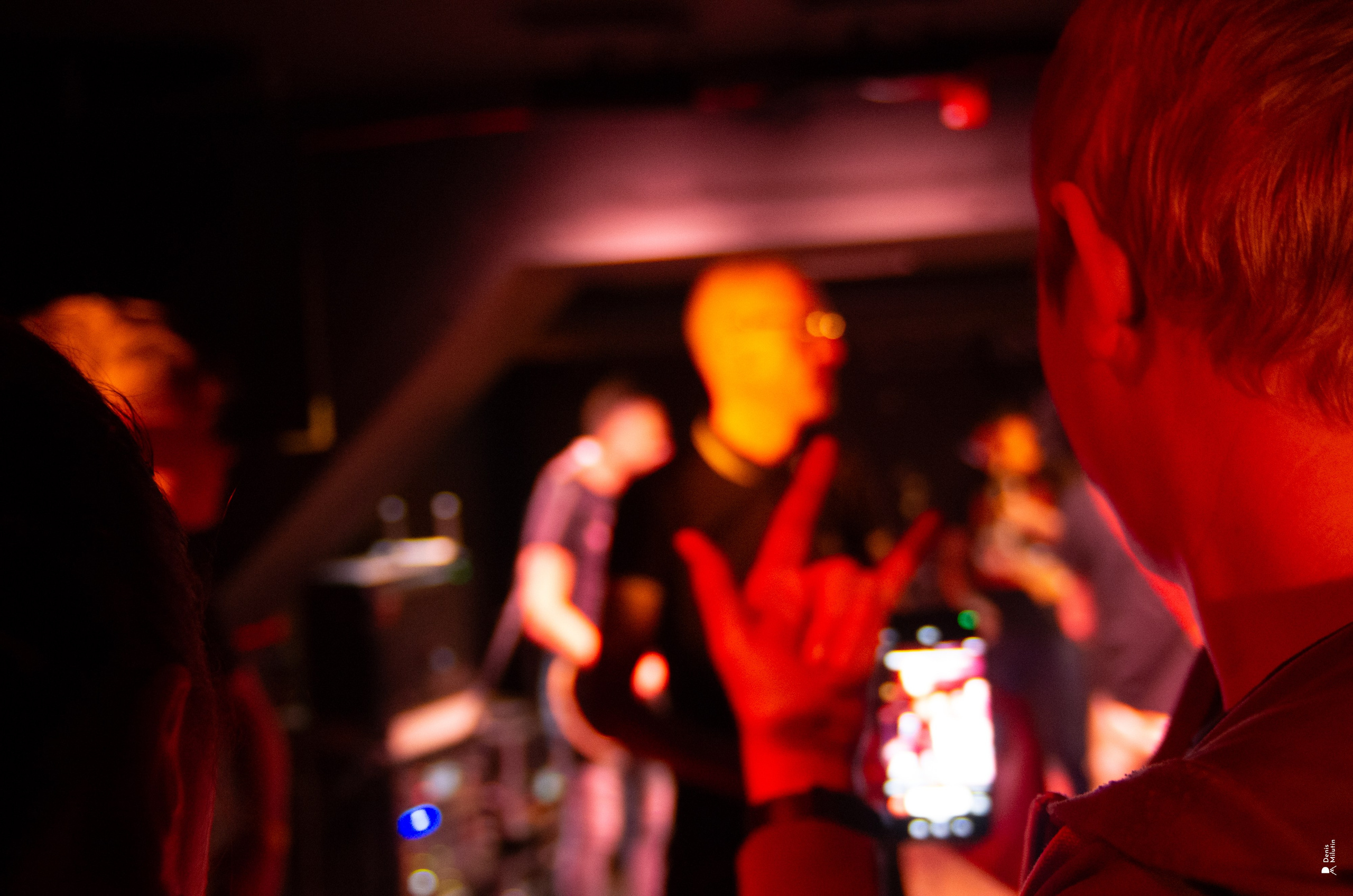 Рядом Ассенизаторы. Портретный фотограф Денис Милютин