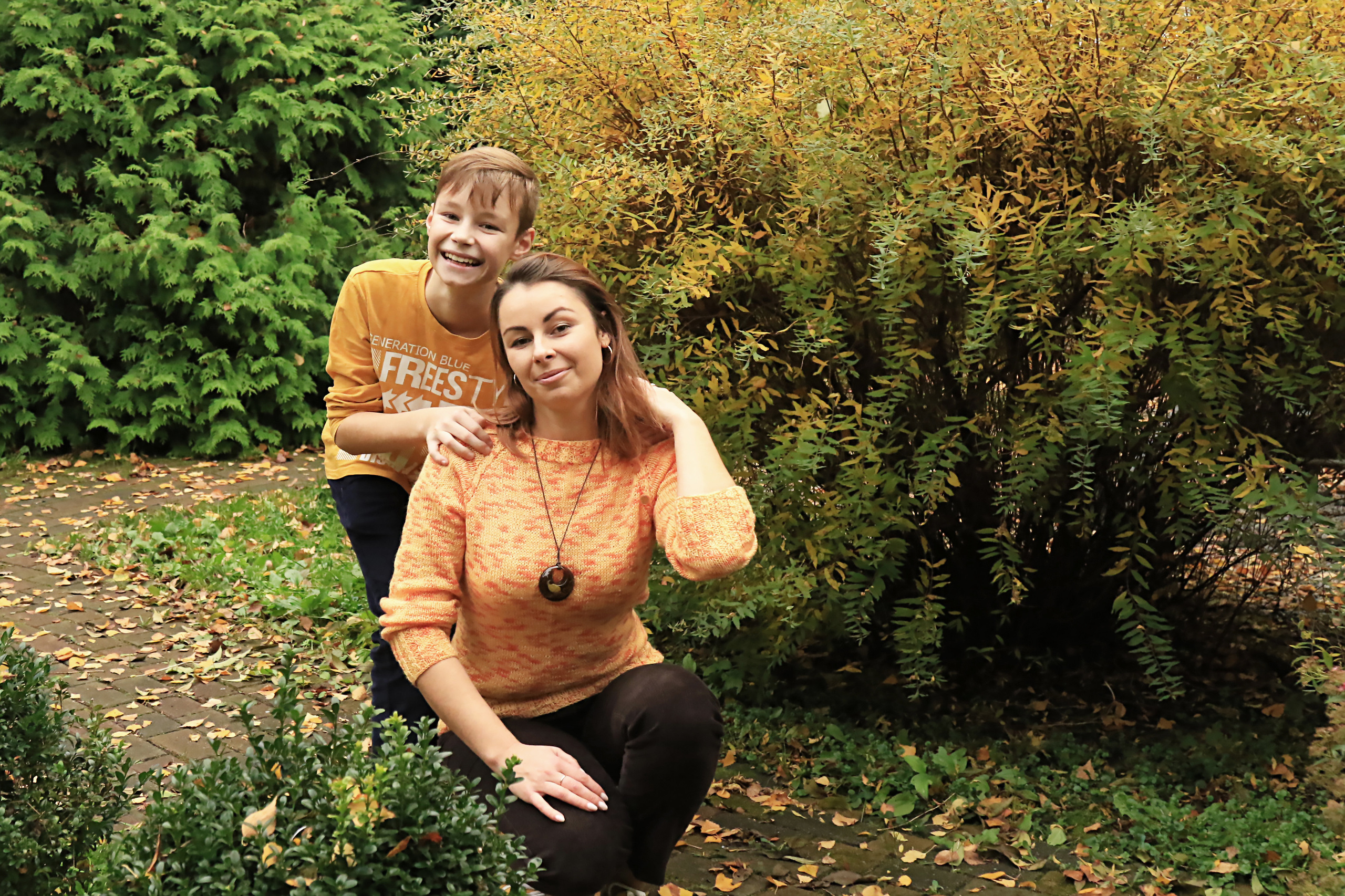 Осенняя фотосессия сына и мамы. Фотограф Зеленоградск Лиана Сопина