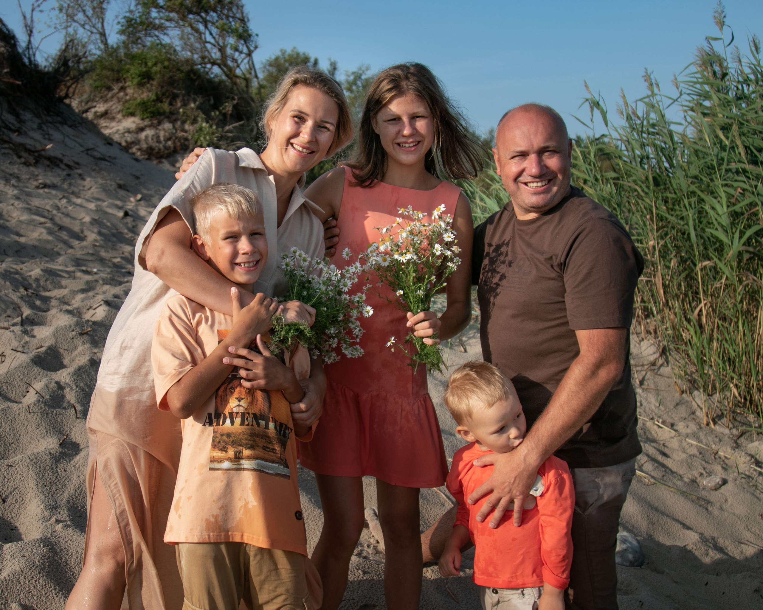 Семейная фотосессия у моря. Фотограф Зеленоградск Лиана Сопина