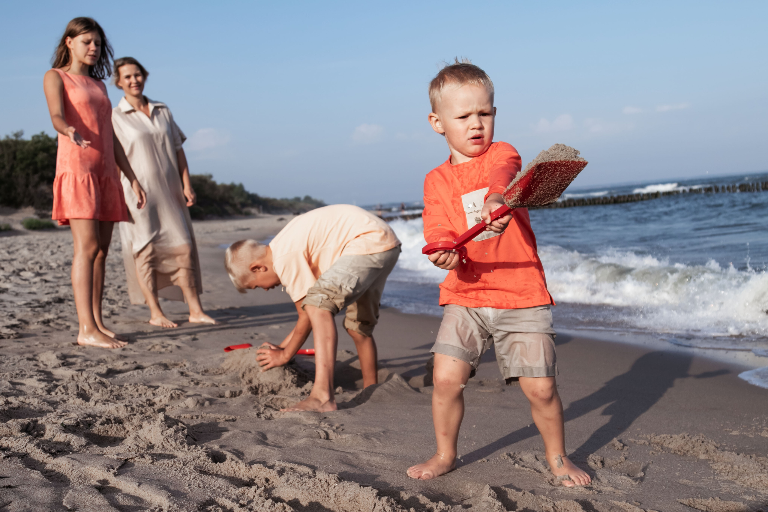 Семейная фотосессия у моря. Фотограф Зеленоградск Лиана Сопина