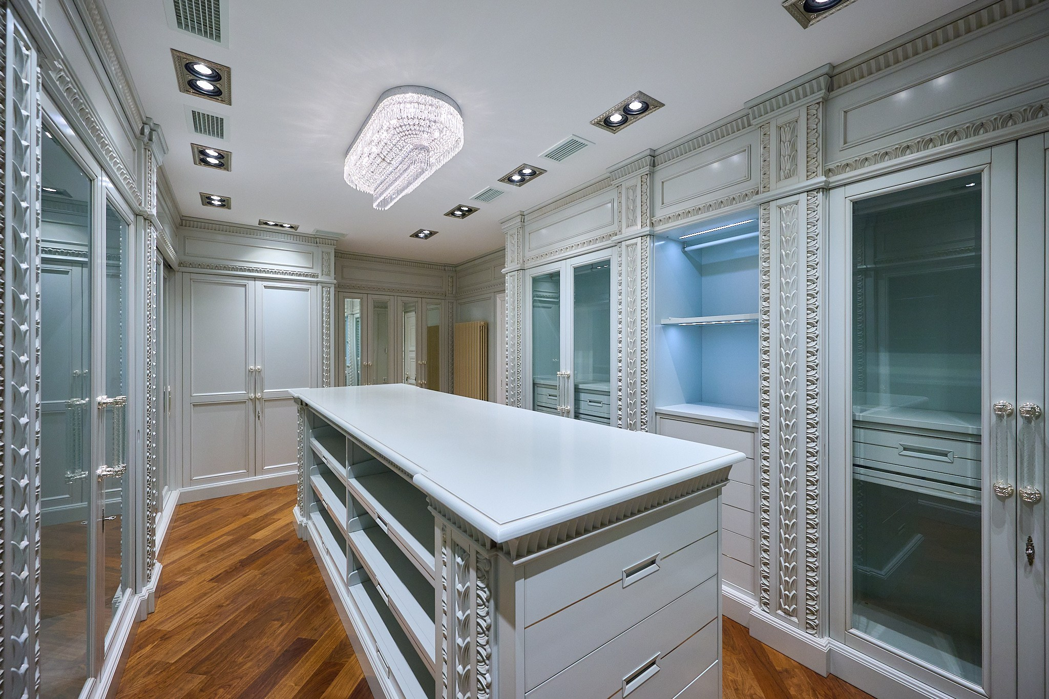 гардеробная светлые тонна 