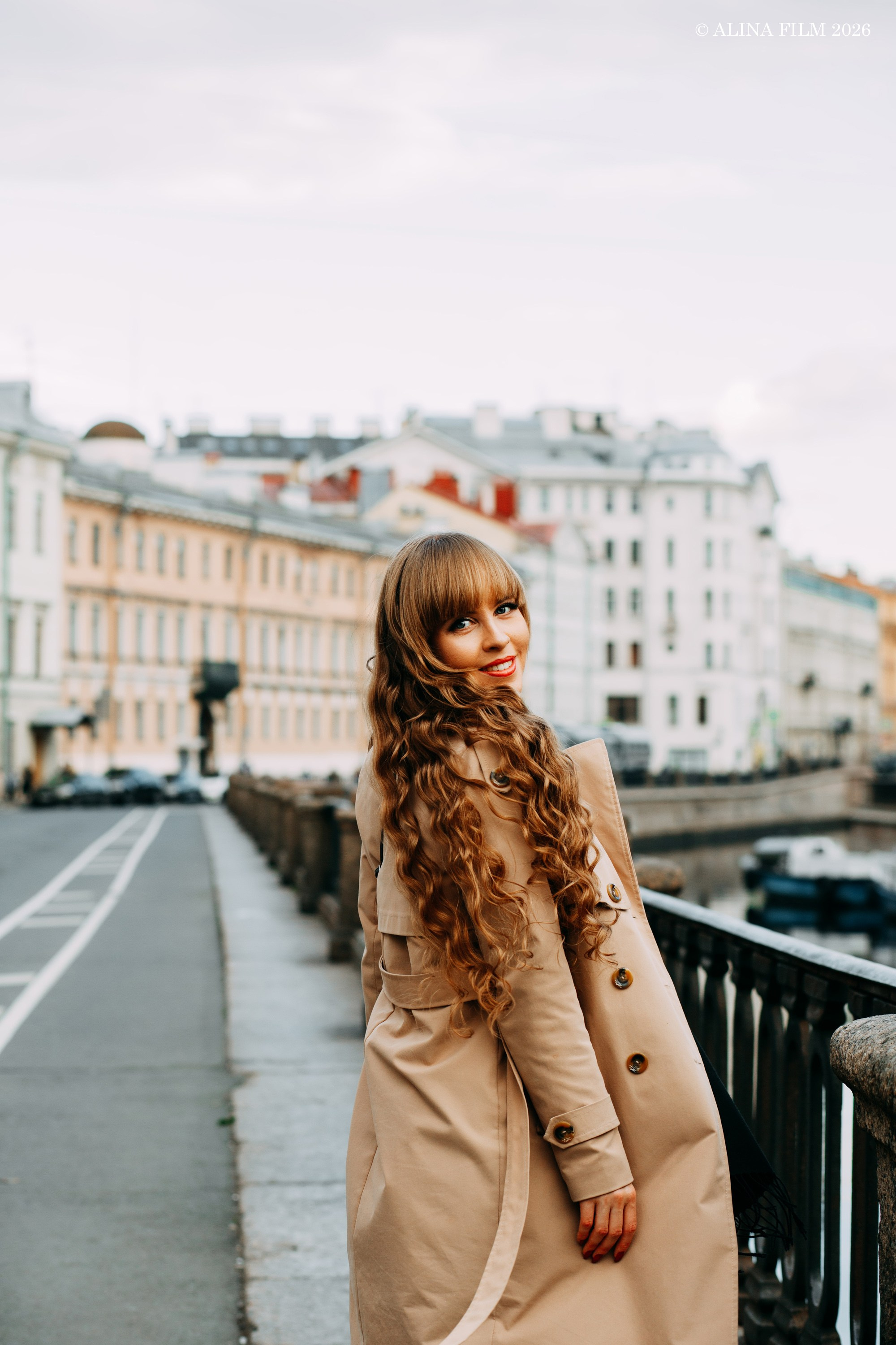 Фотопрогулка: Казанский собор, Банковский мост, Львиный мост, Мариинский театр. Фотограф в Санкт-Петербурге Alina Film