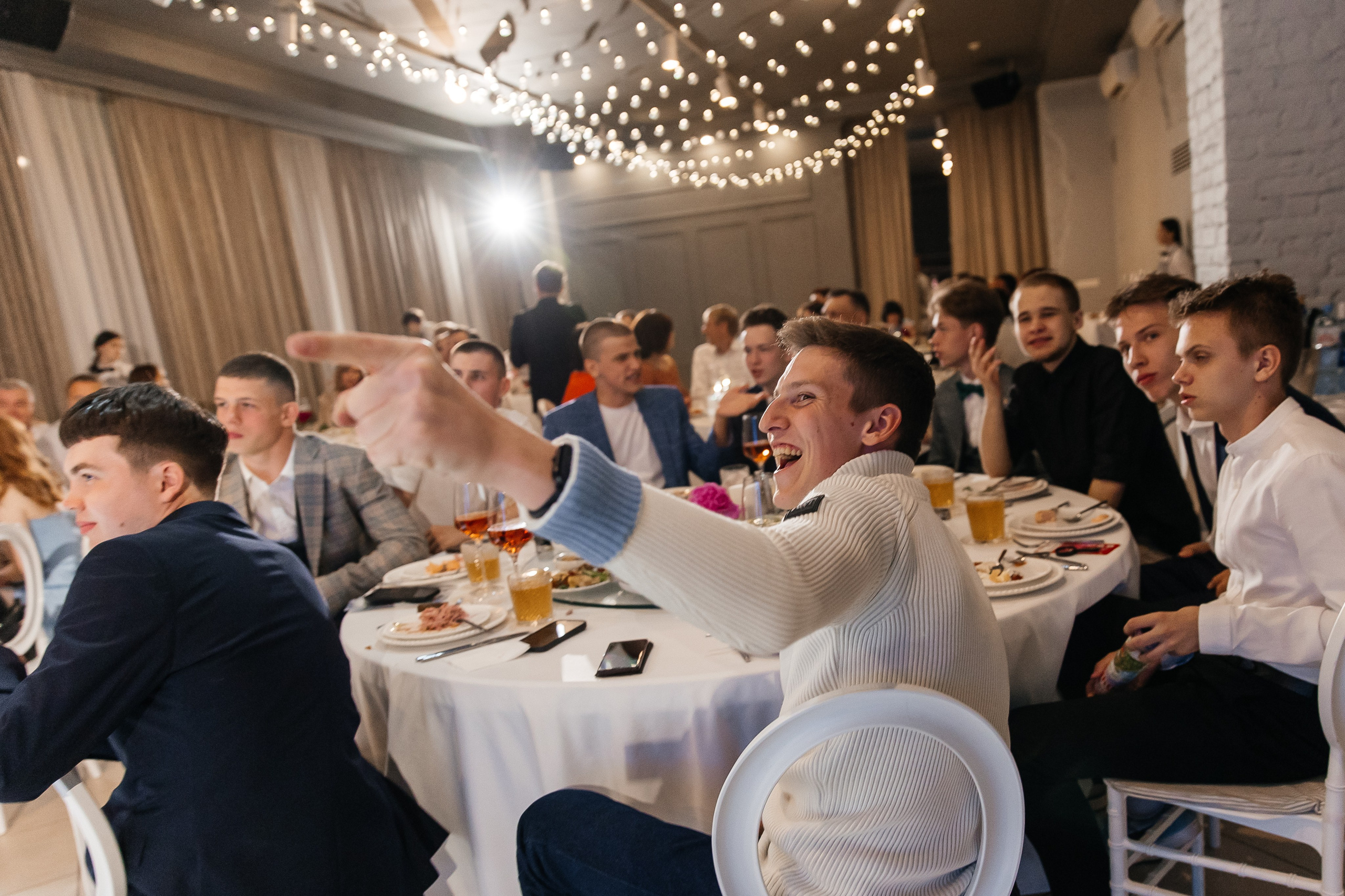 2023-06-23 Выпускной МБОУ СОШ № 10. Фотограф в Красноярске