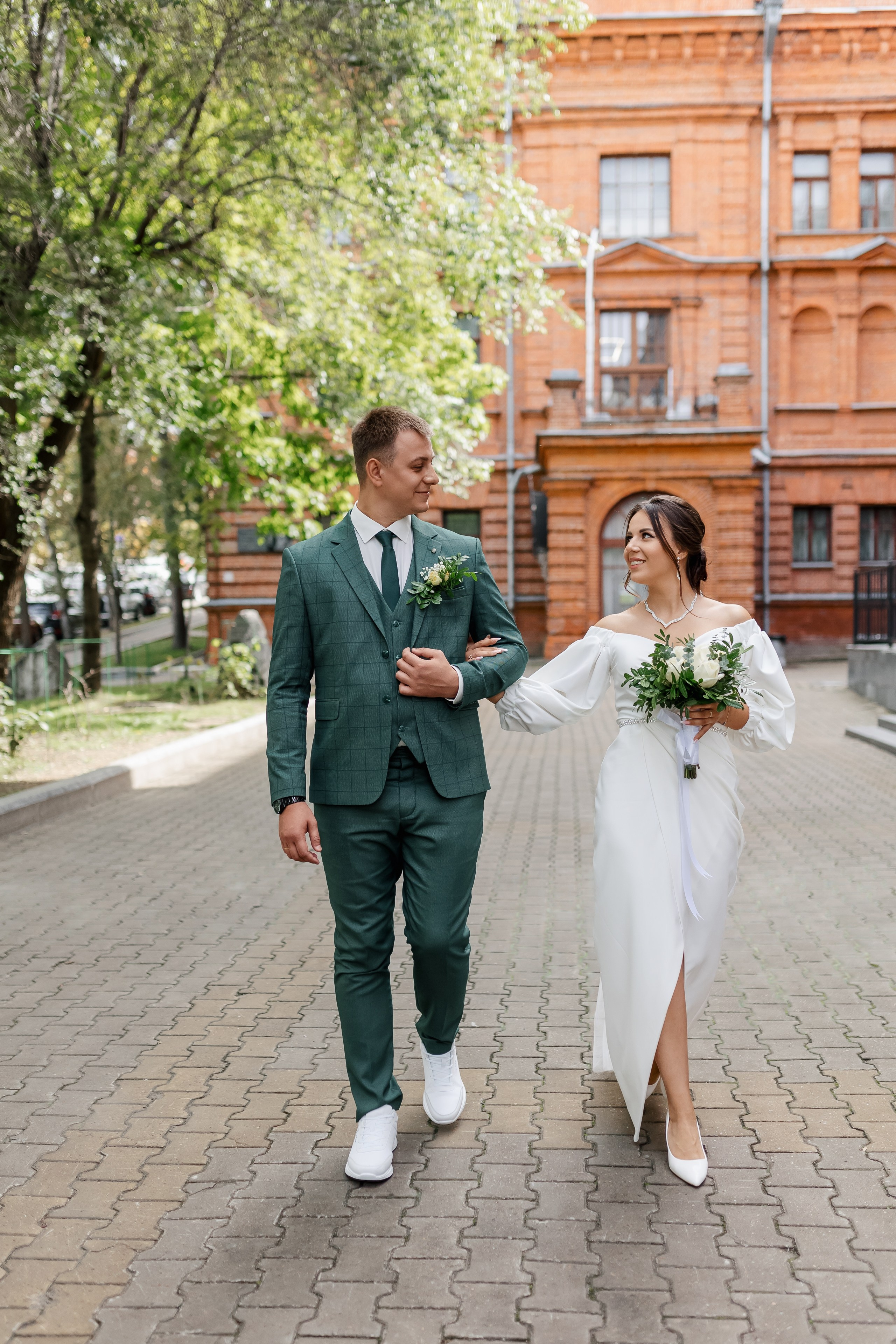 Олег и Юлия. Свадебная прогулка. Свадебный фотограф в Хабаровске