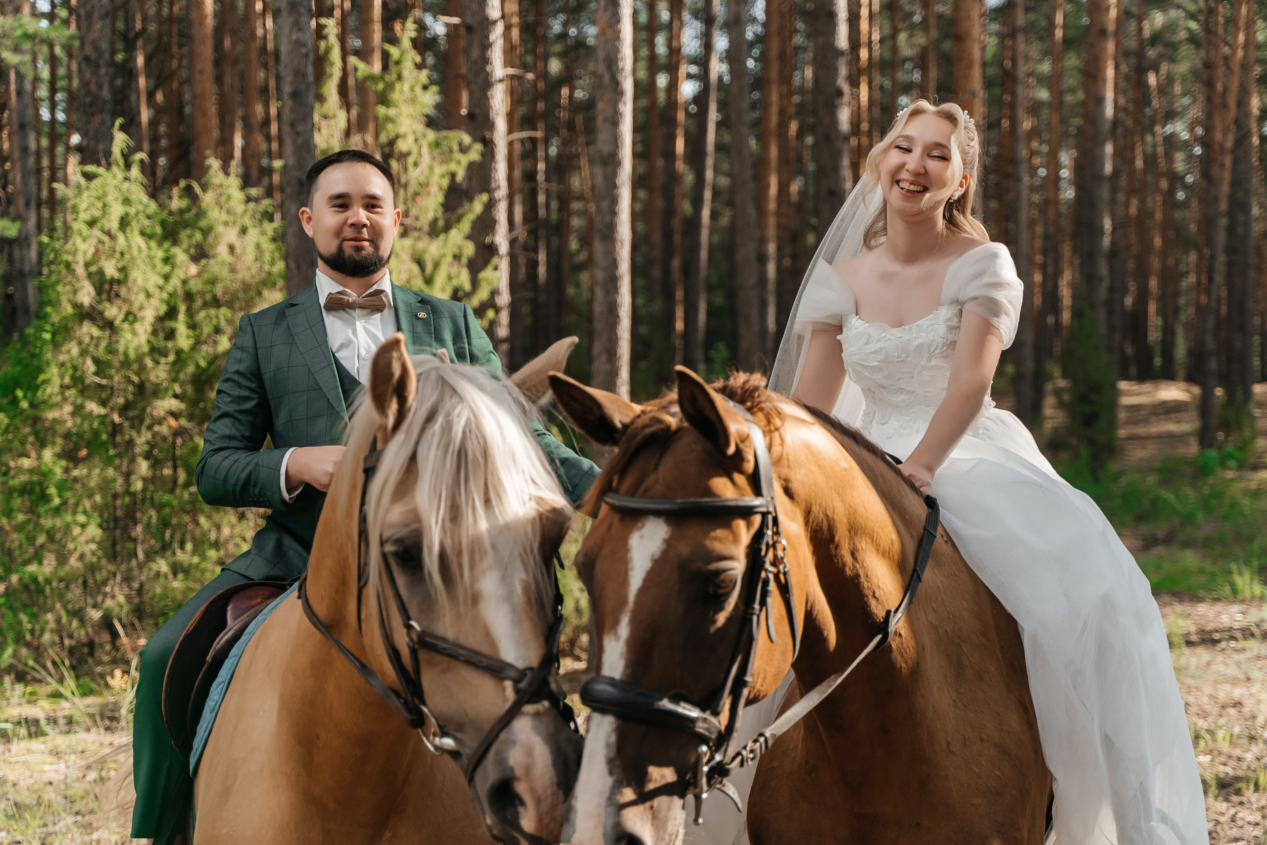 Свадебная прогулка. Свадебный фотограф видеограф Чебоксары