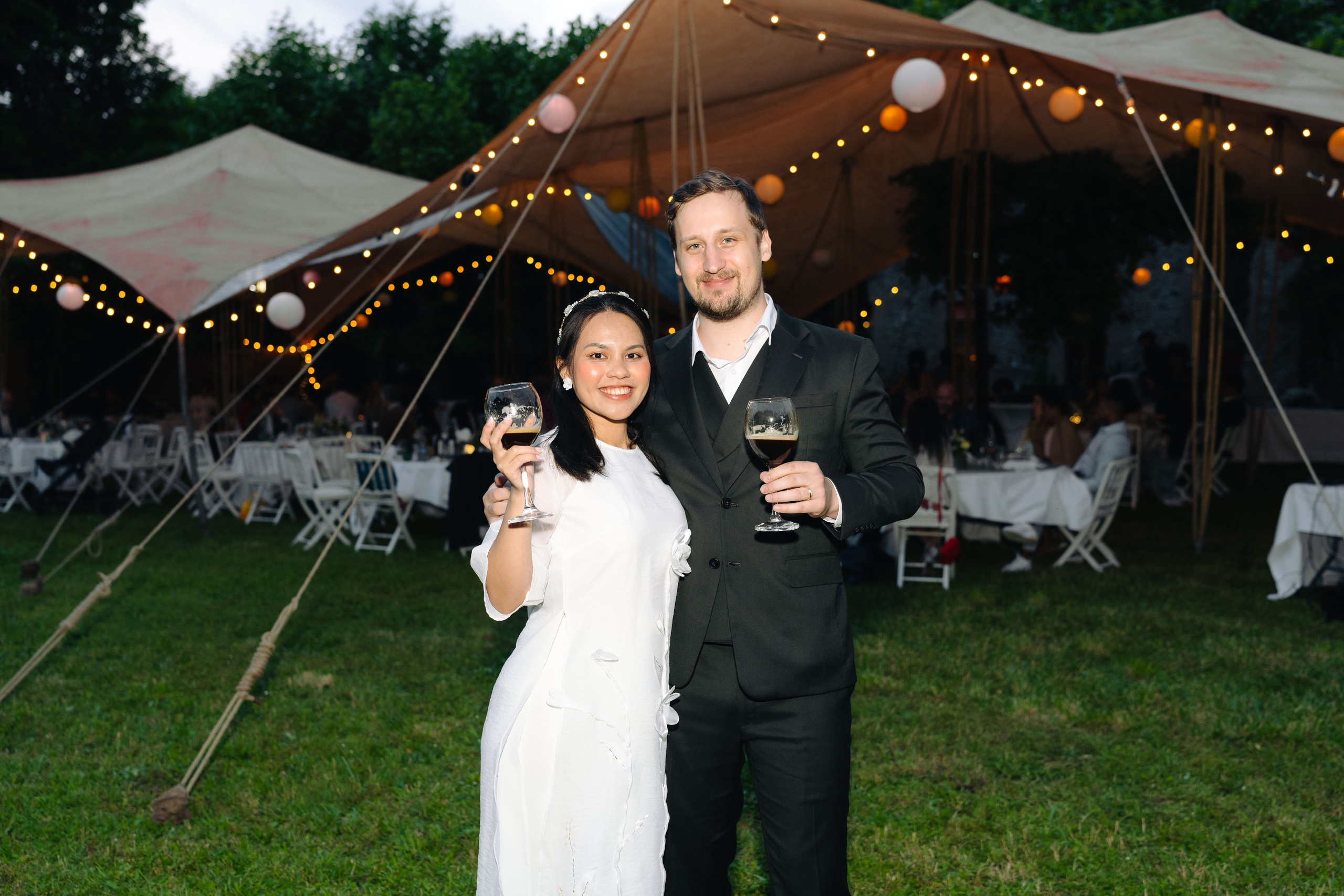 Nhi & Samuel | courtyard. Photographe de Mariage Professionnelle — Genève & Suisse Romande | Tanya Creator