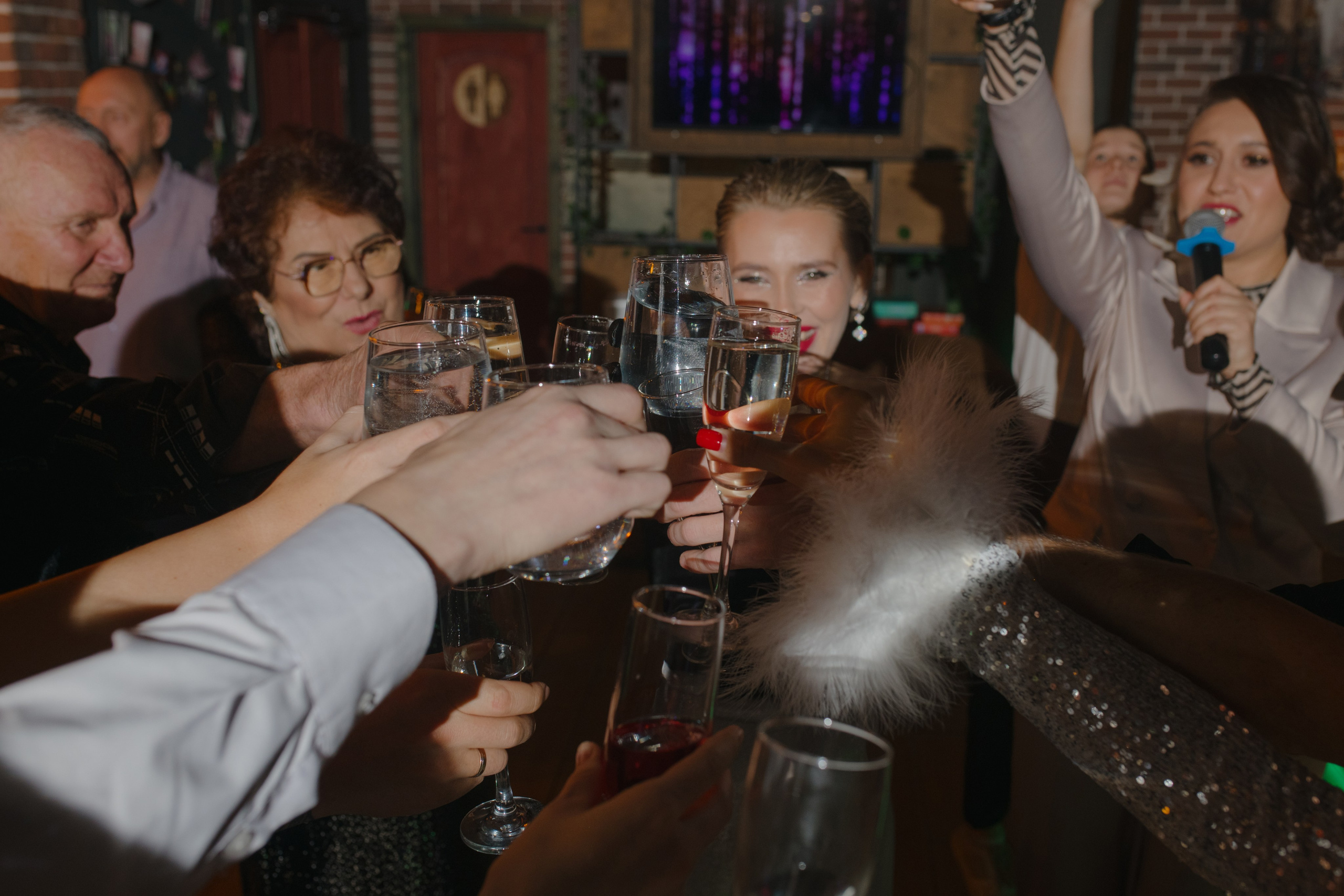 День рождения Томы — Let`s Talk Bar. Свадебный фотограф Екатеринбург/Челябинск — Любовь Волохова