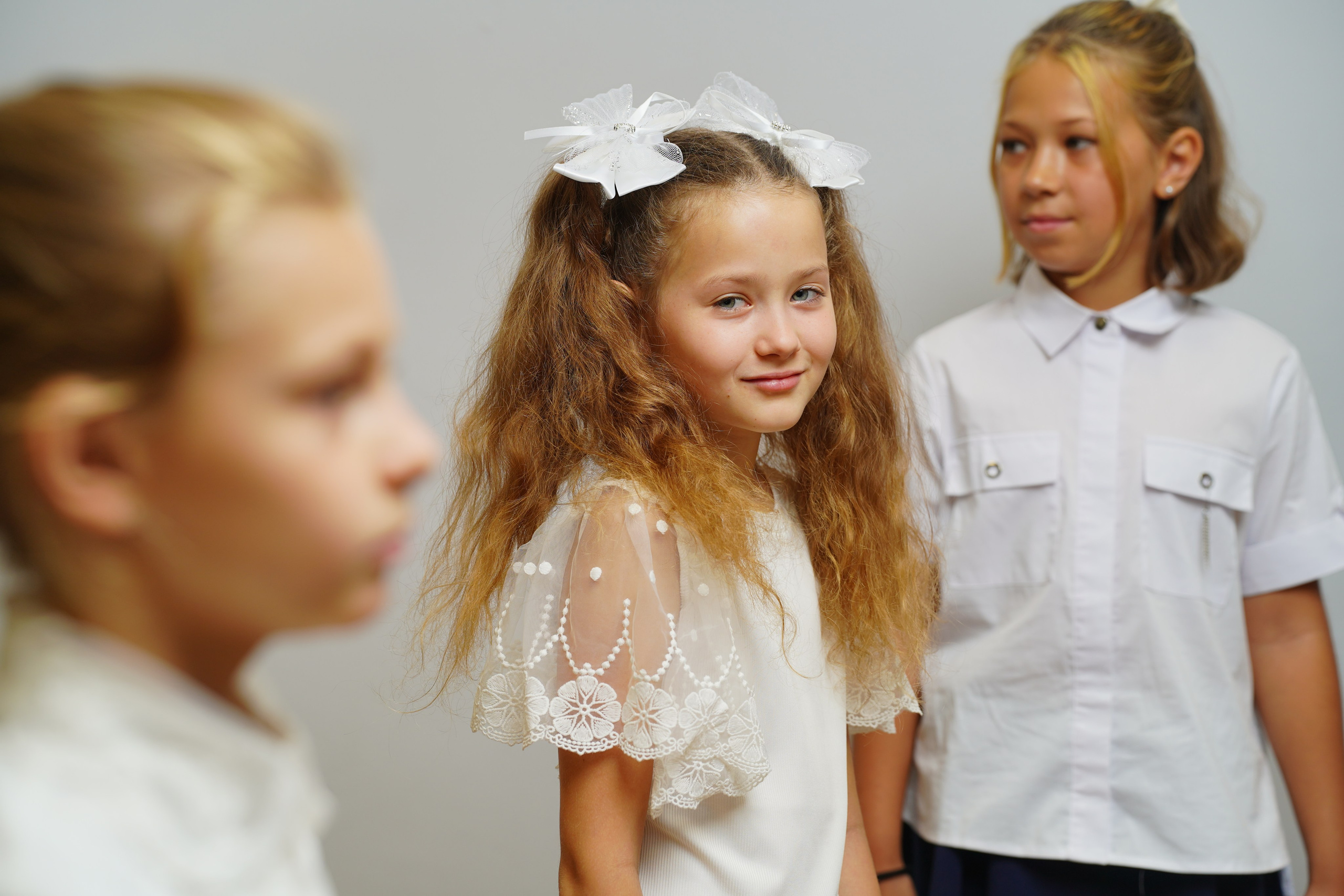 Фото с другом. MEMENTO.Выпускные альбомы, школьные, юбилейные и другие книги. Ростов-на-Дону