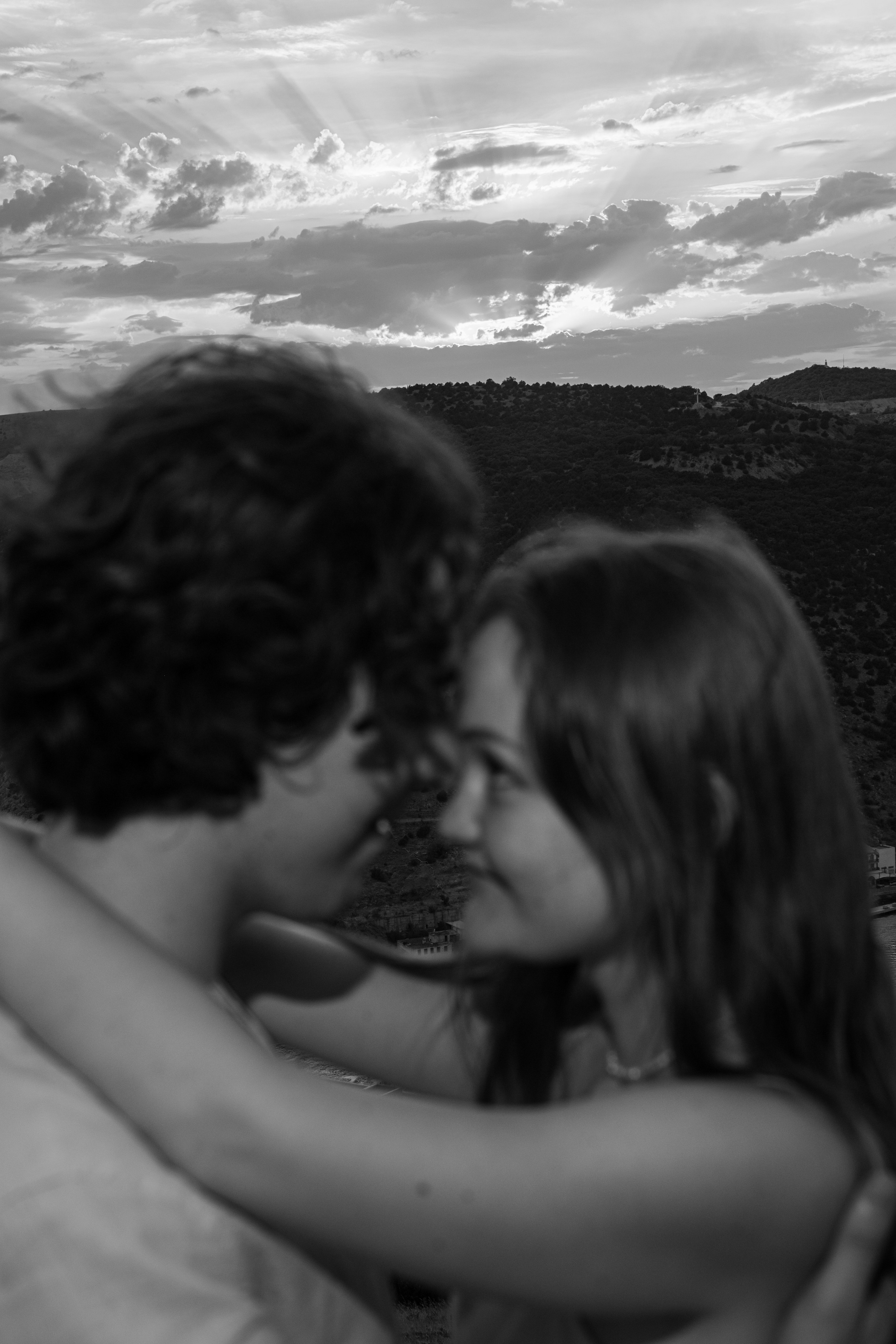 Л+Н в Балаклаве. Профессиональная фотосъемка в Крыму. Натуральные эмоции и живые кадры. Забронируйте дату прямо сейчас!