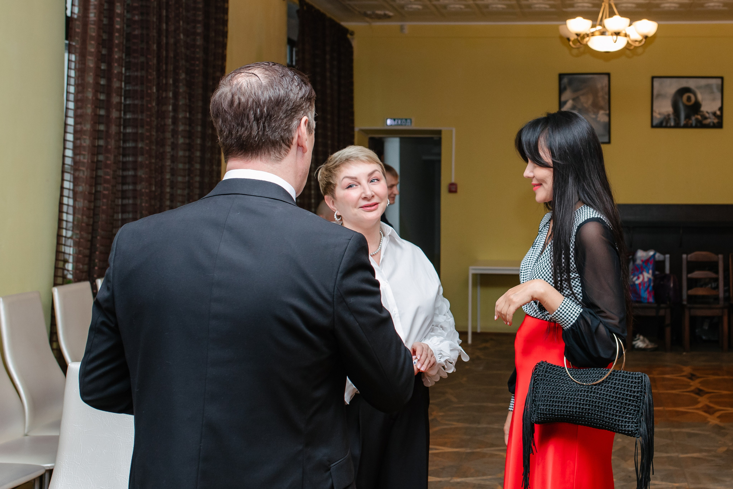 Мастер-класс для банкетных ведущих. Октябрь 2024. Фотограф Пермь. Свадьбы. Семья и дети, школа, д. сад. Фотокниги