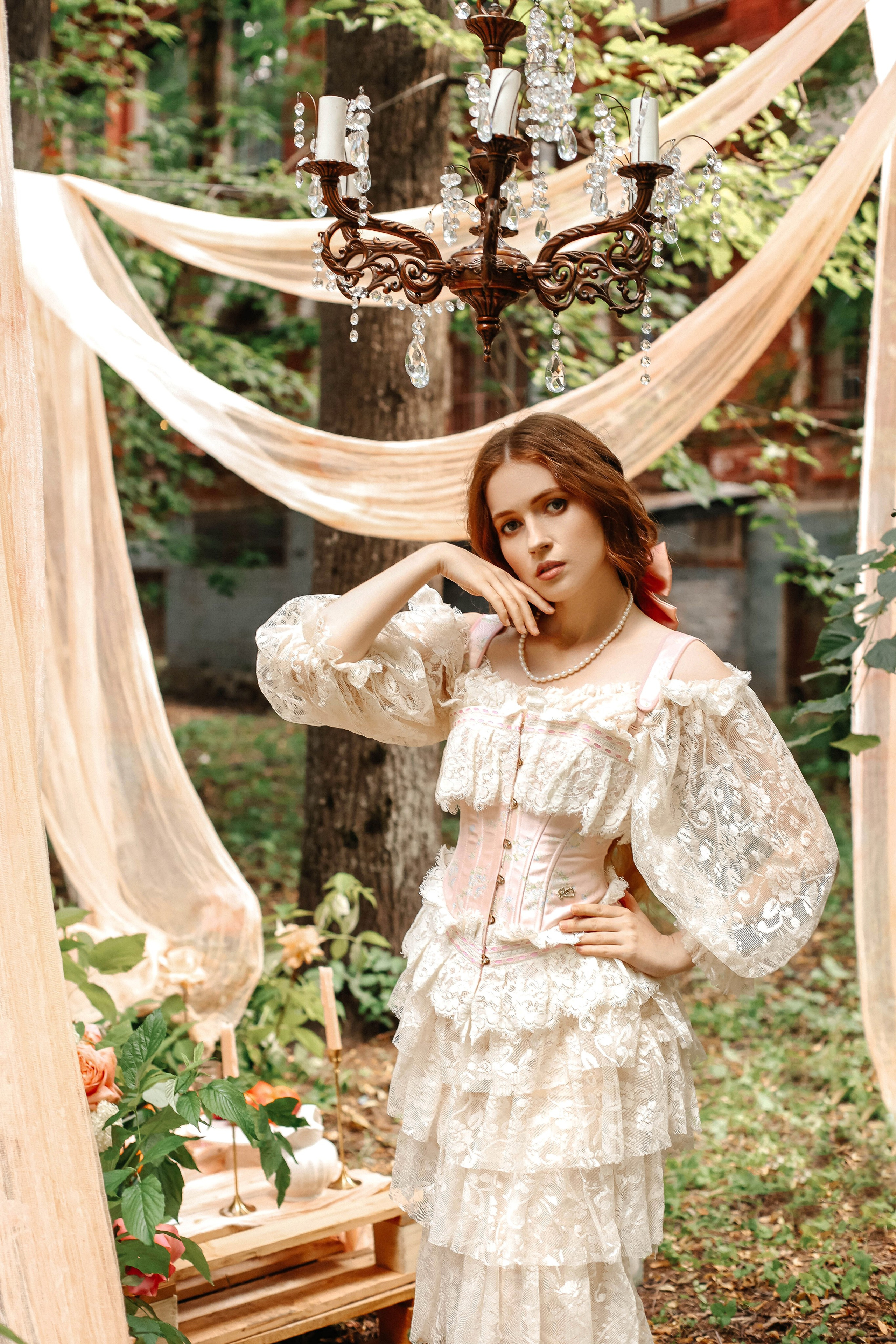 Женская фотосессия с живыми цветами в Москве. Свадебный и семейный фотограф в Москве