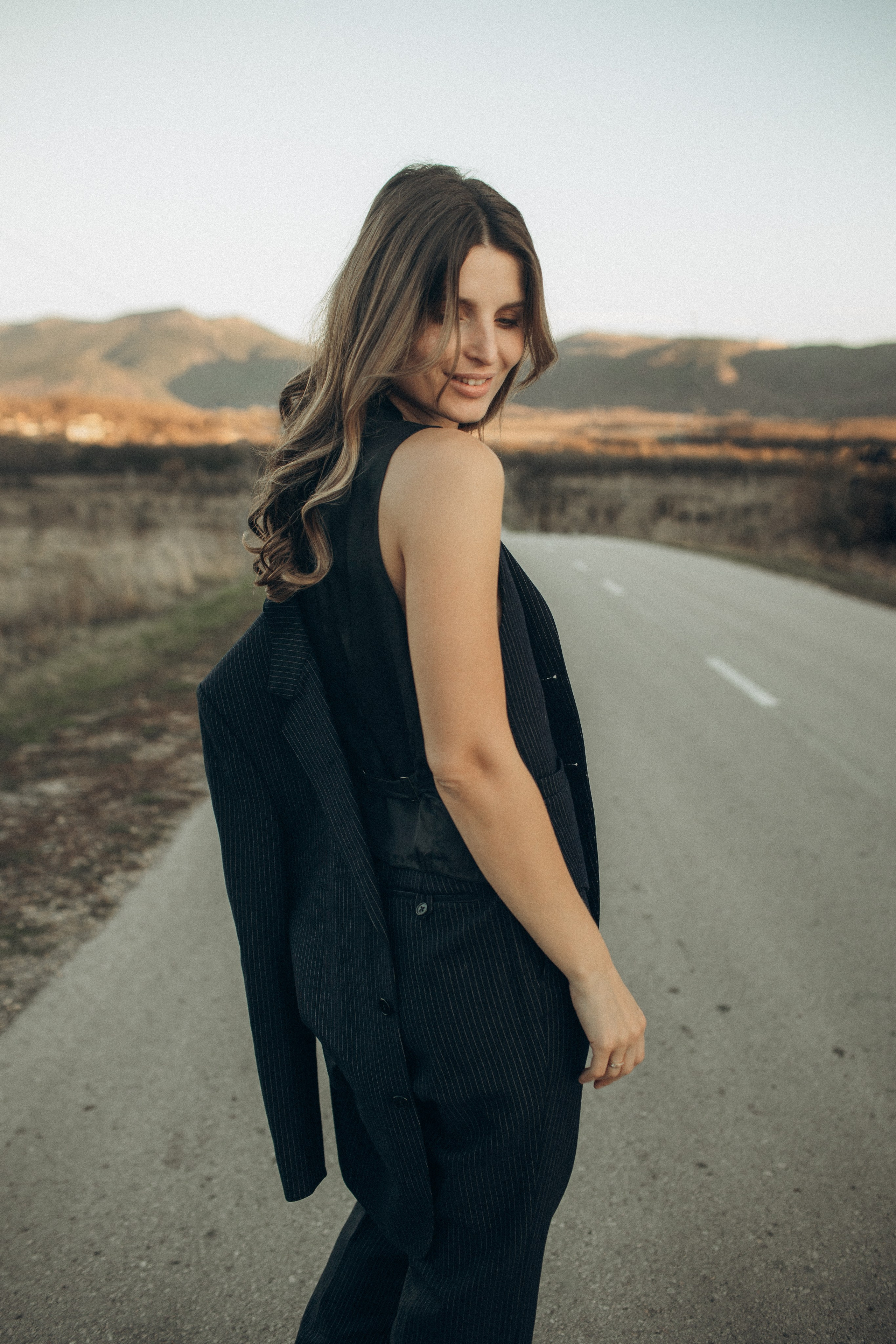 фотосессия в Байдаркой долине , Фотограф Севастополь, Ксения Выхристюк фотосессия для девушки, женский портрет, фотограф Крым, фотограф Ялта, женский фотограф, фотосессия в студии, фотосессия на природе в крыму, эстетика, позирование 