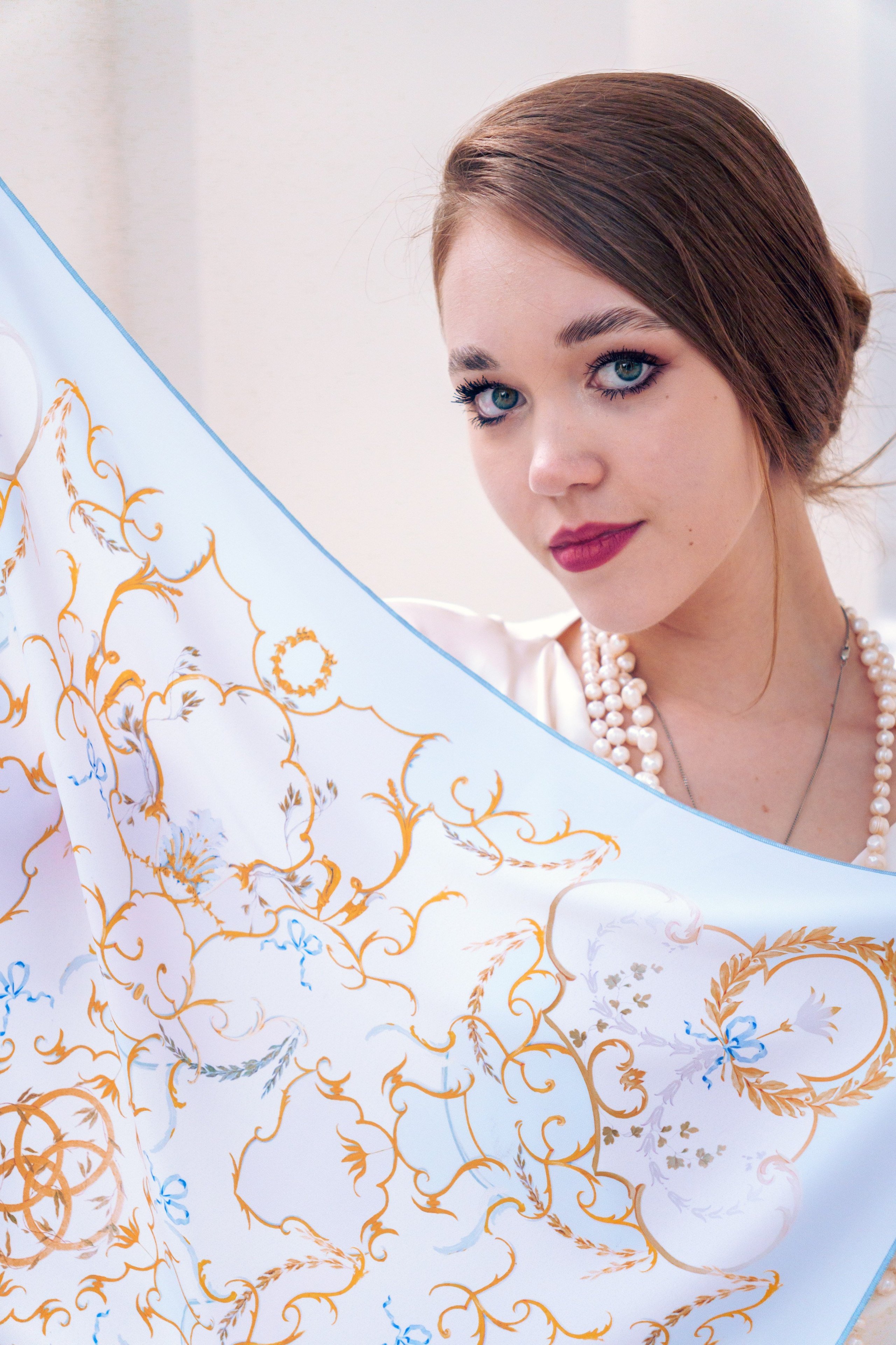 Коллекция платков Дарьи Ильичевой. Фотограф в Санкт-Петербурге Ибрагимова Алина