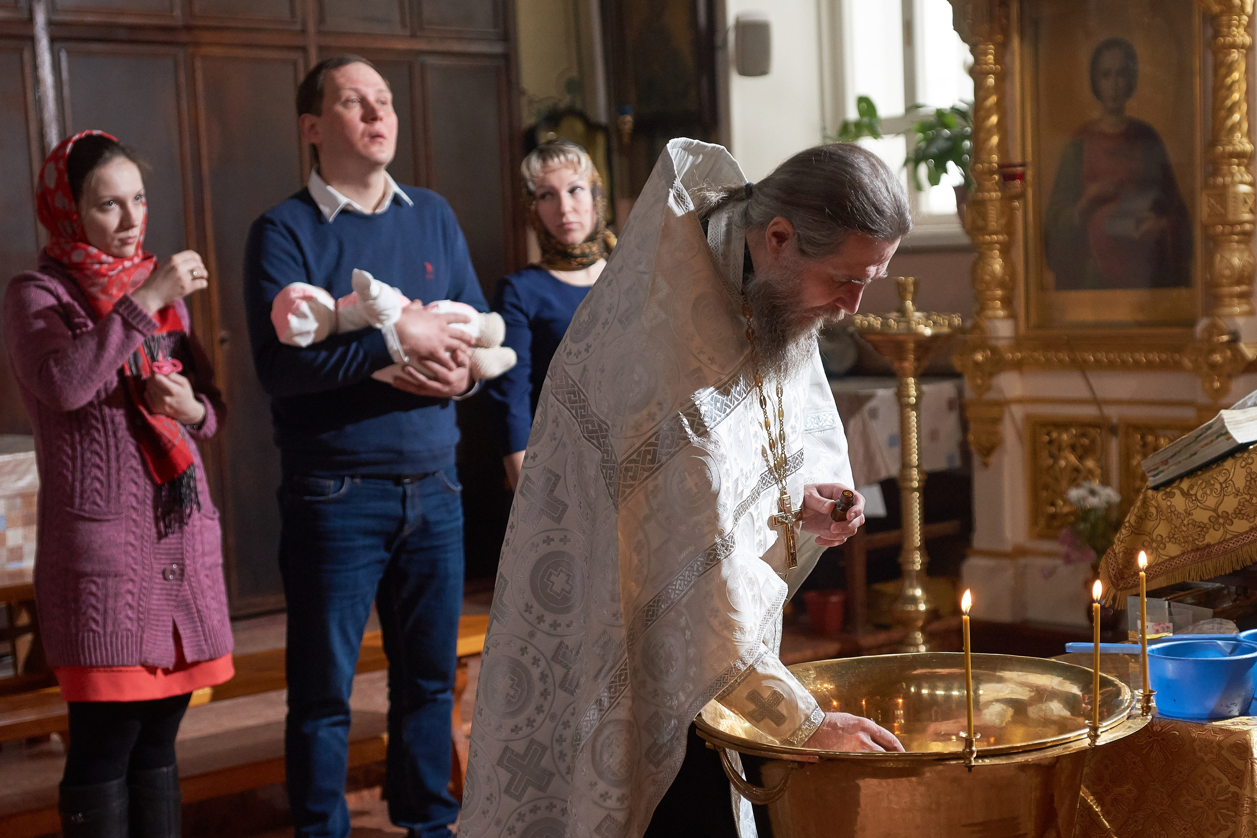 Крещение в церкви.Фотограф Владимир Артамонов