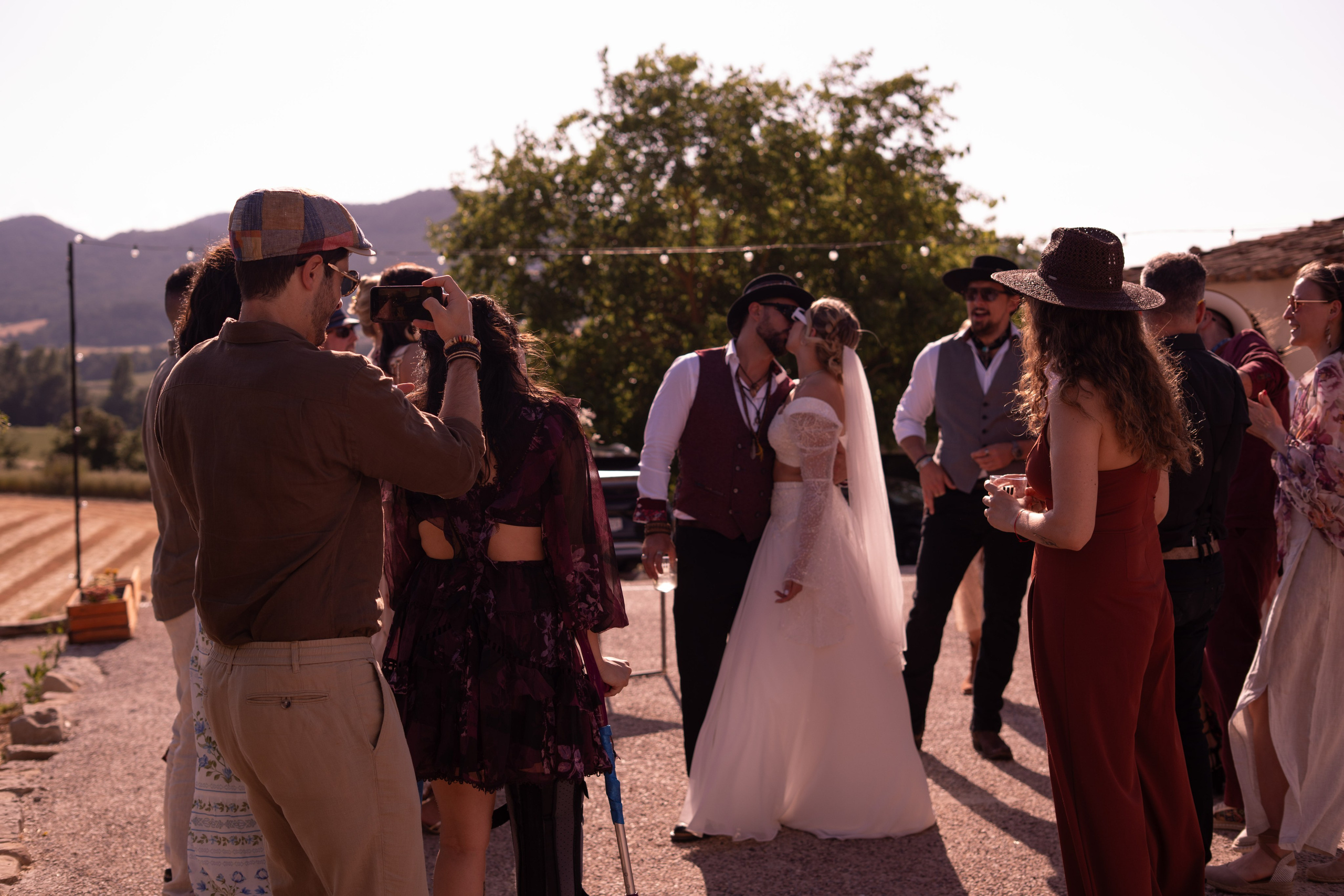 Stasy and Roberto. Wedding Photographer in Barcelona and Medellin