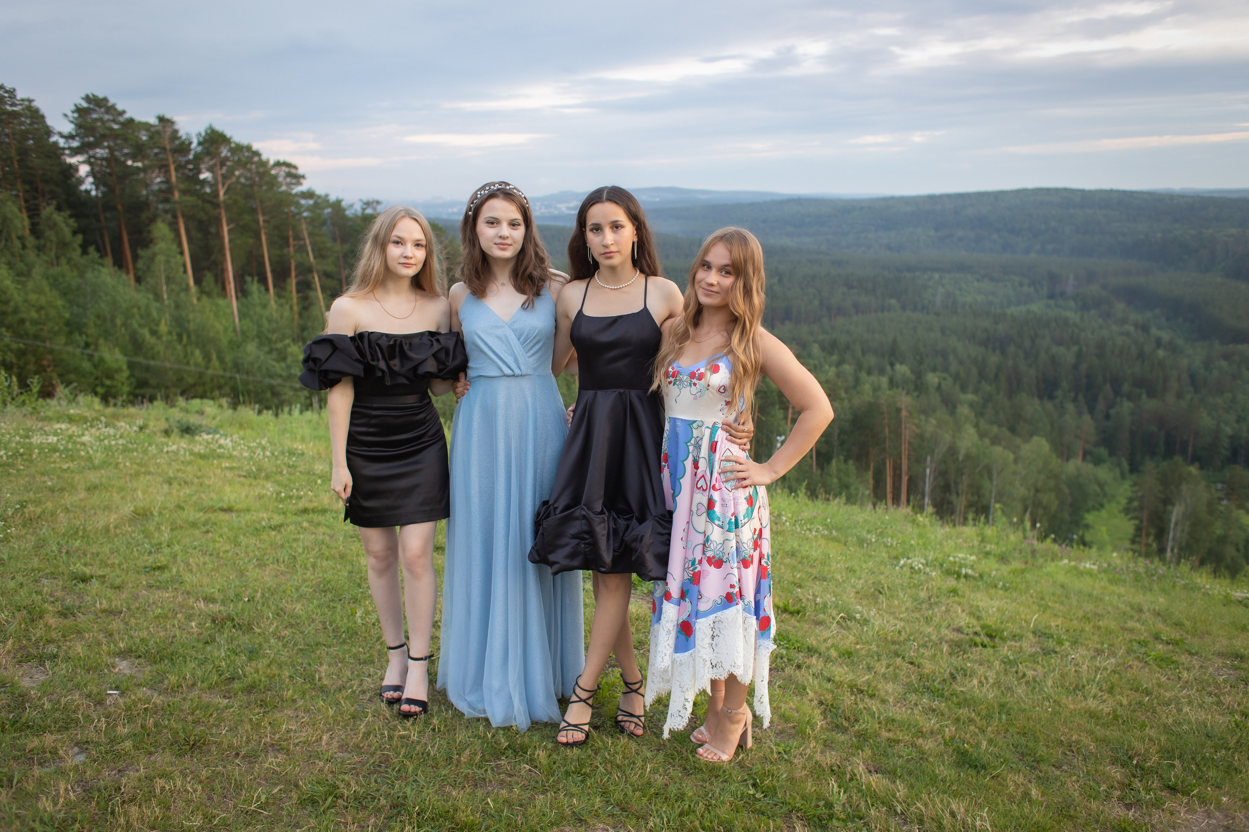 Выпуск 2024 9 кл г. Теплая. Фотограф Татьяна Орлова