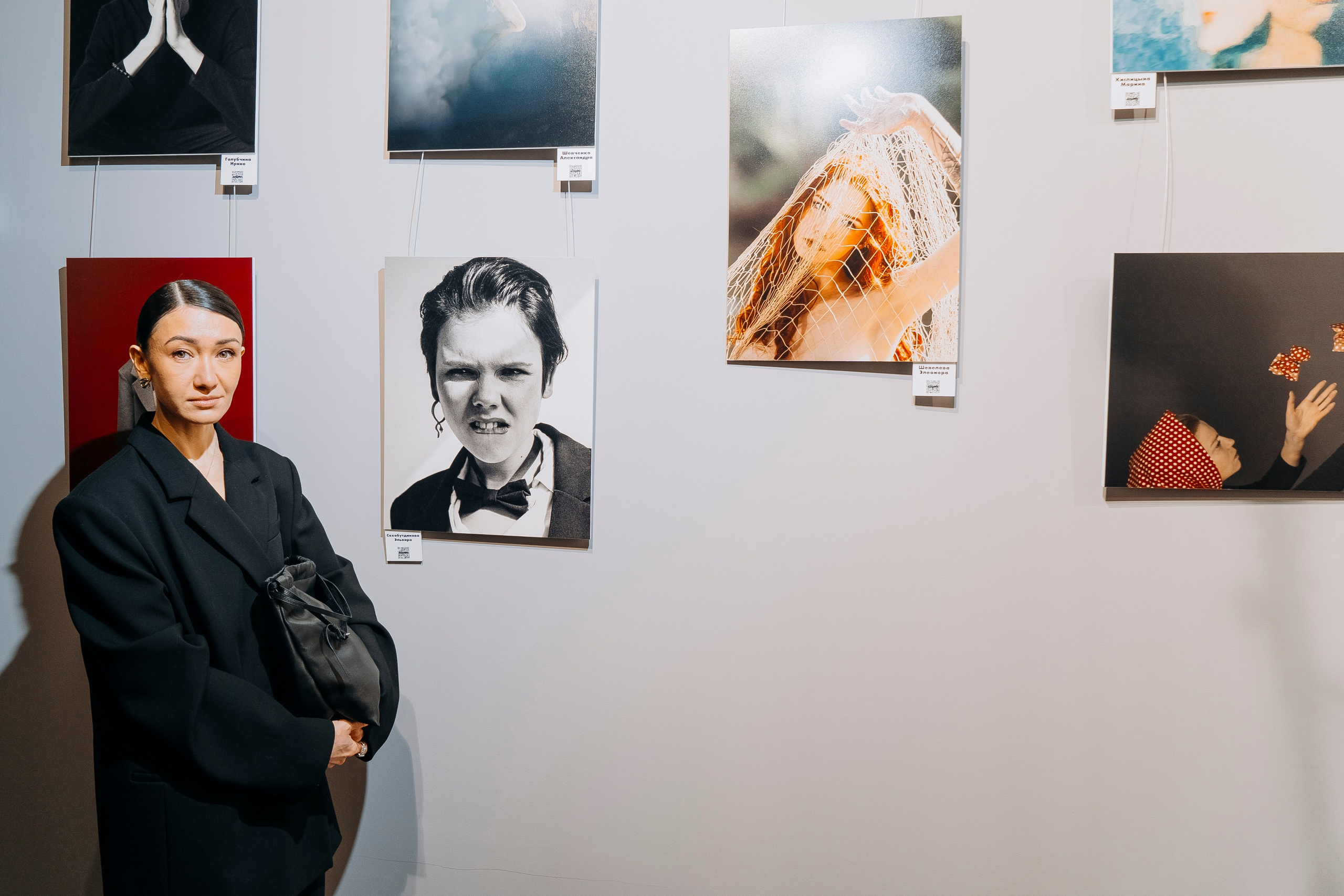 Вернисаж фотовыставки MFamilia «Гармония различий». Организация фотовыставок в Петербурге и Москве, MFamilia (МФамилия)