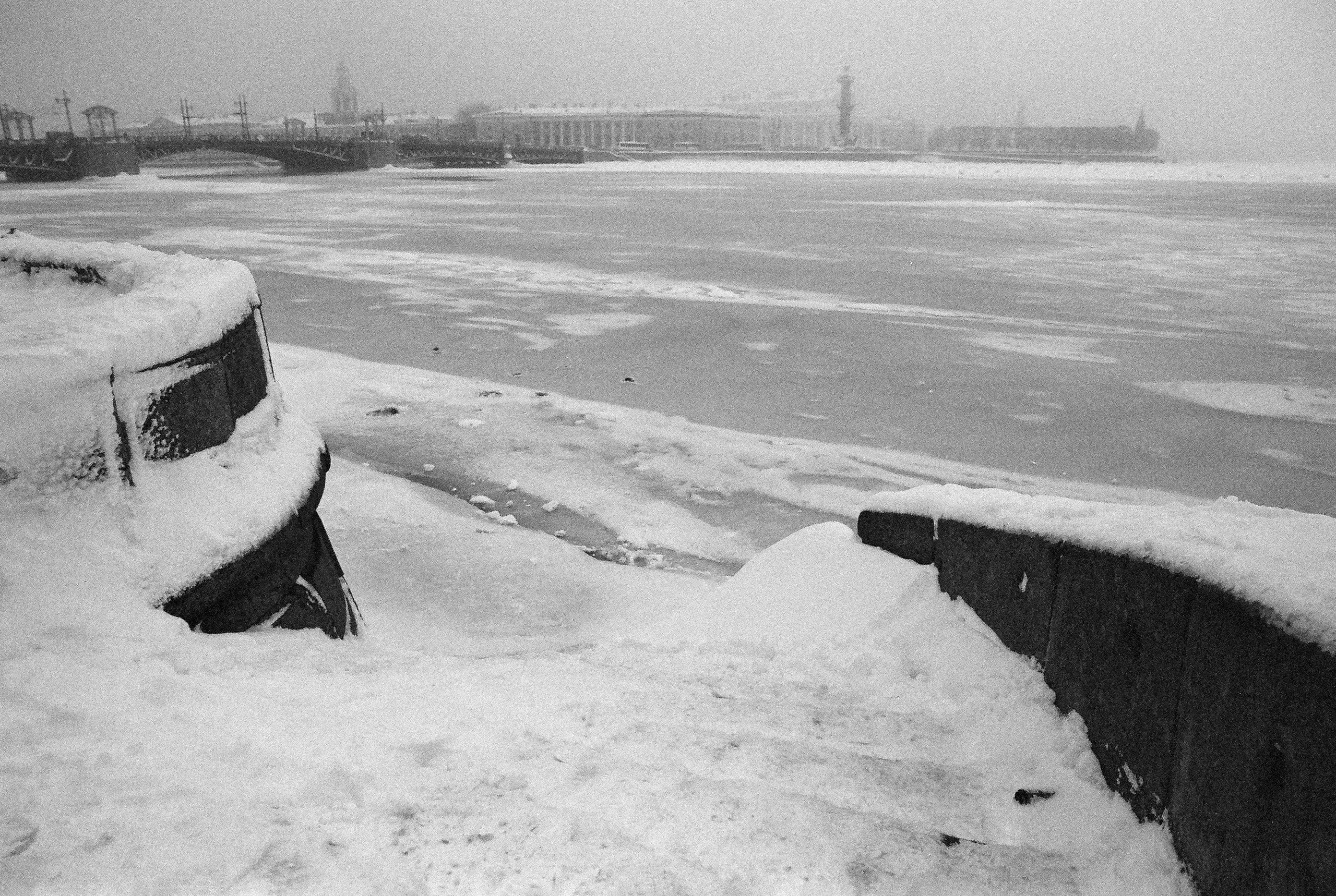 Фотографии черно-белые. Свадебный и семейный пленочный фотограф в Петербурге Истомина Ирина
