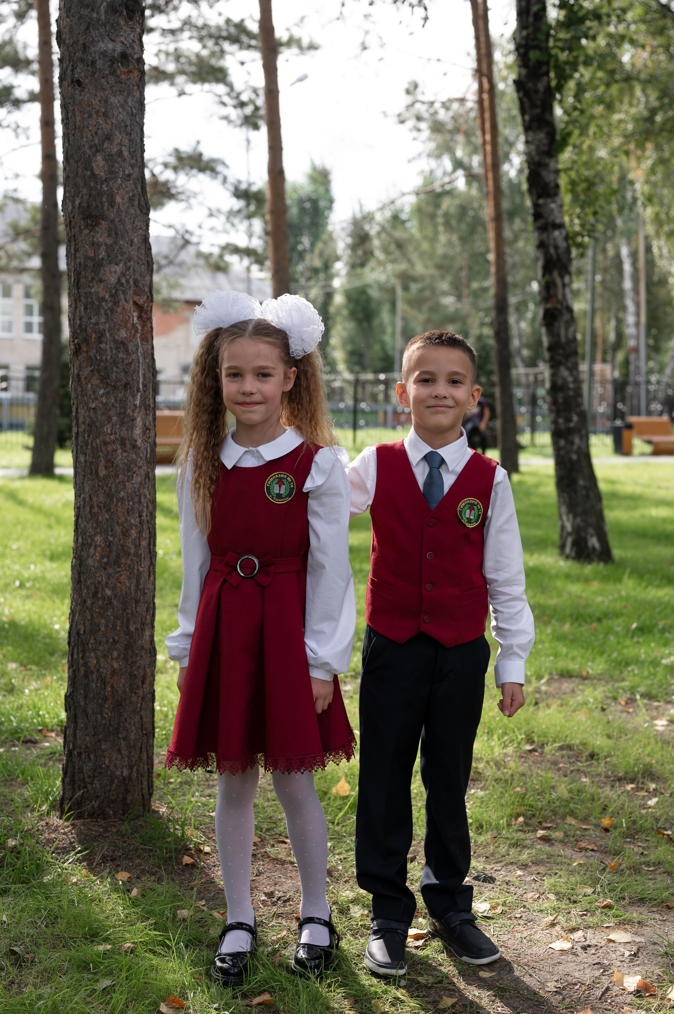 1 сентября 16 гимназия 2 класс (линейка + в классе+ на улице). Фотограф новорожденных, семейный детский в Тюмени Татьяна Морозова