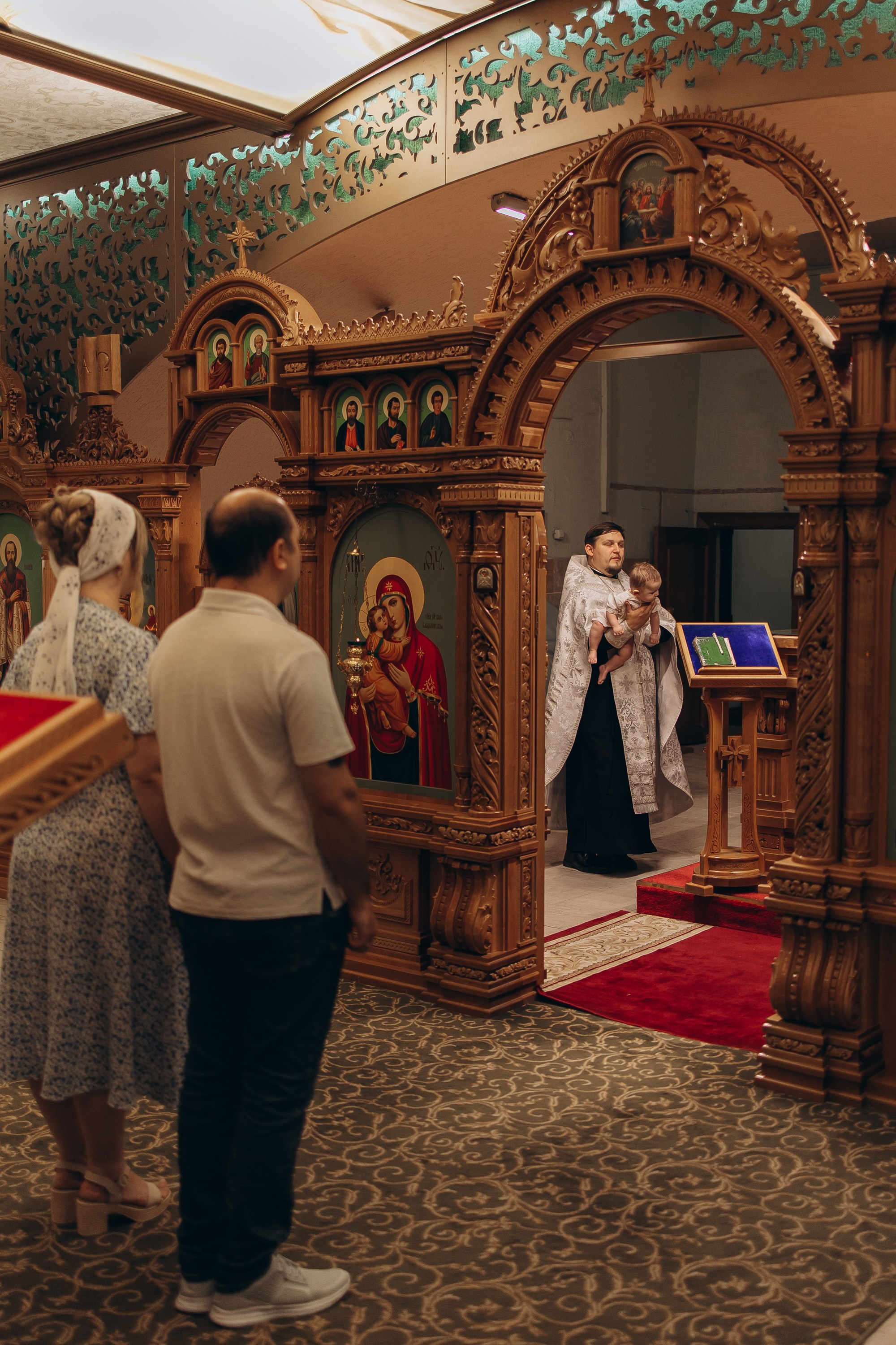 Таинство Крещения Михаила. Семейный фотограф в Краснодаре Храмова Анна