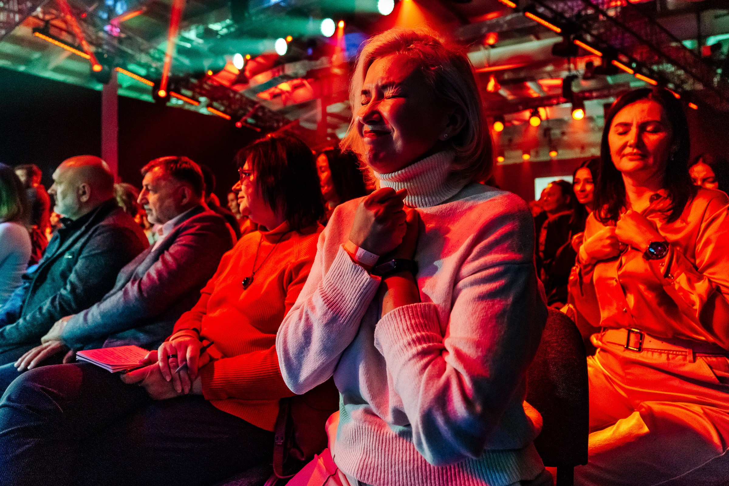 Альфа Конфа. Кадровик продакшн: Фото и видеосъемка форумов, конференций, масштабных событий в Иркутске