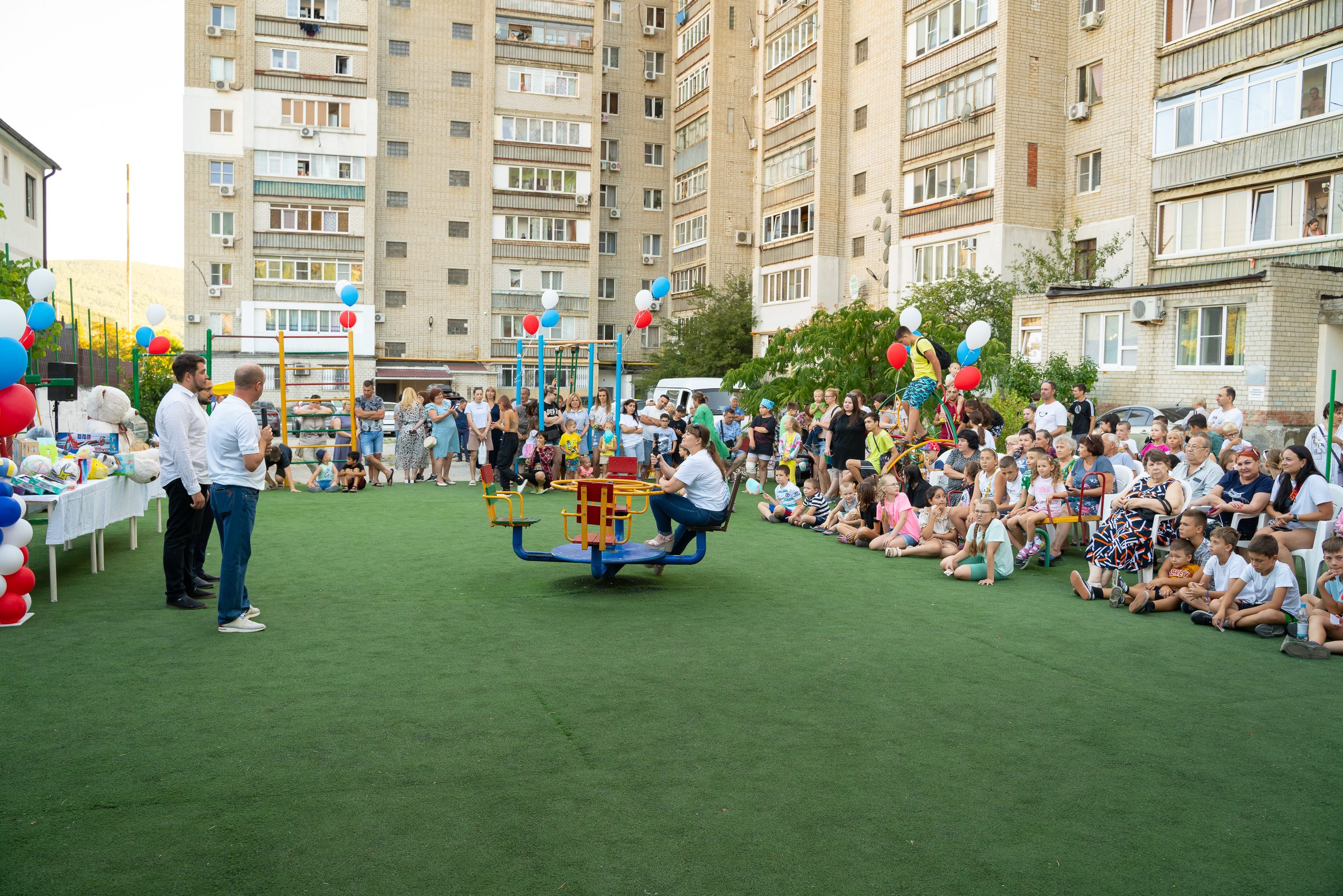 День двора. 35 лет!. Жизнь курорта Кабардинка в фотографиях