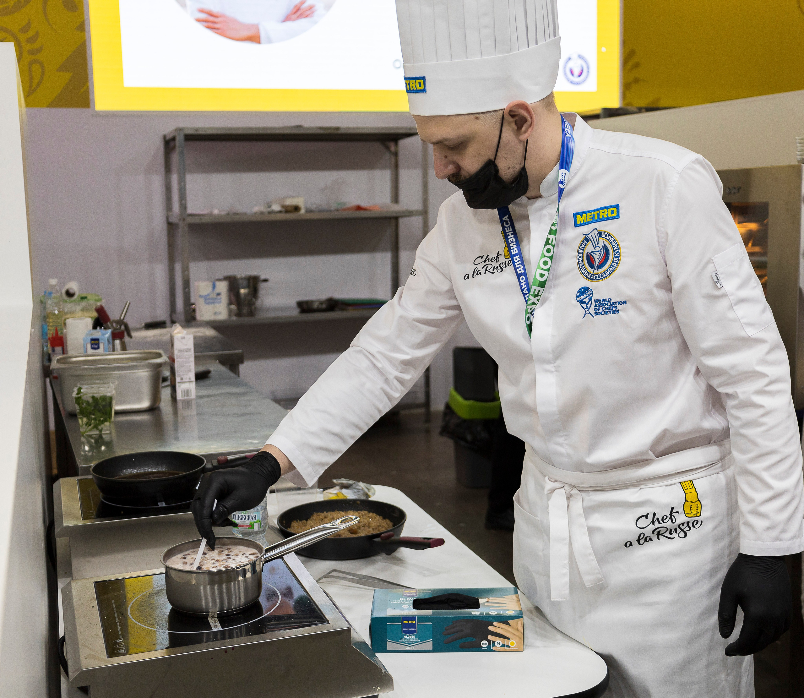 — Фестиваль поваров на выставке Food Expo