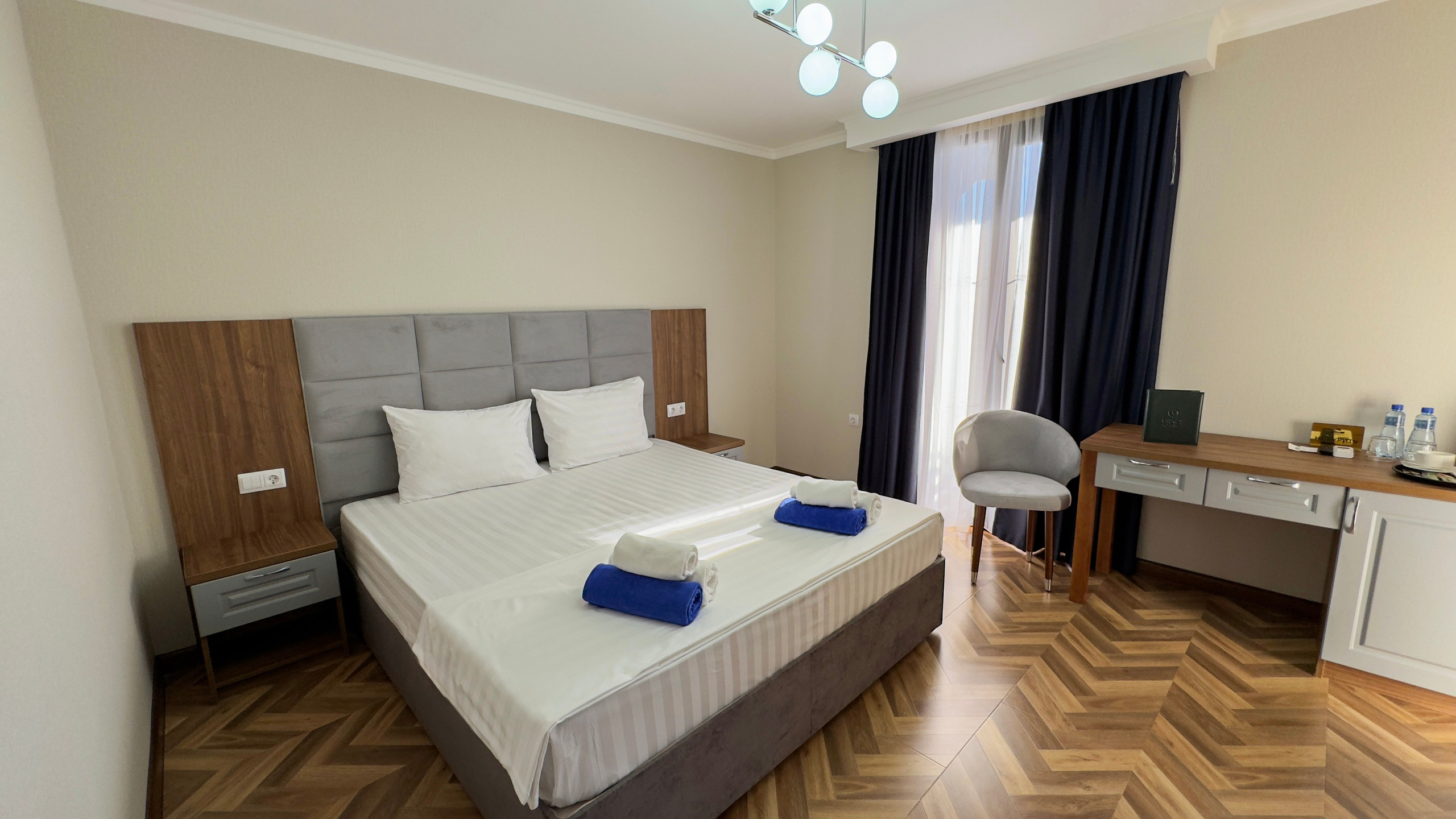 Грейс Бриз. Главная