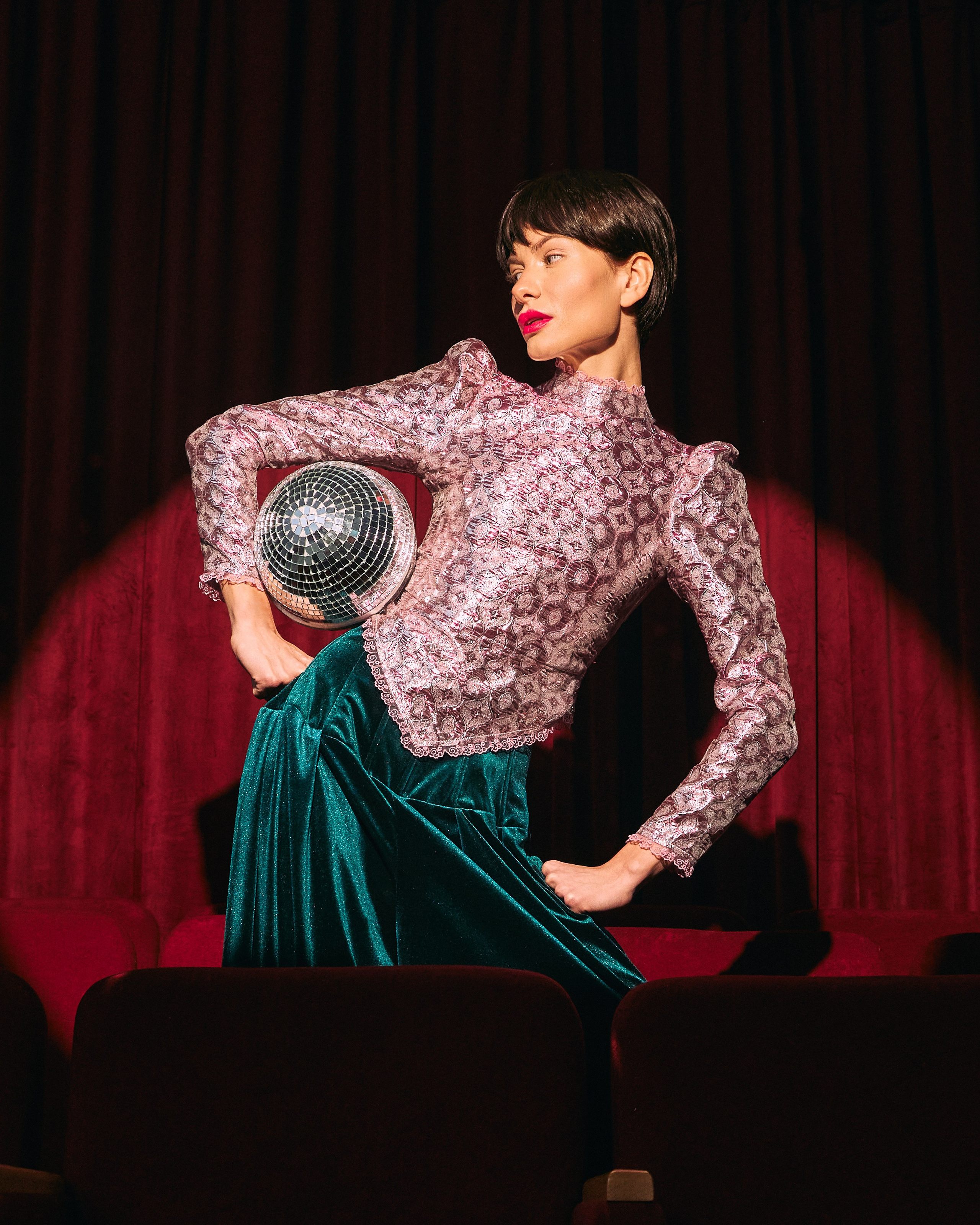 Лукбук для бренда одежды KIRI. Фотограф в Санкт-Петербурге и Москве