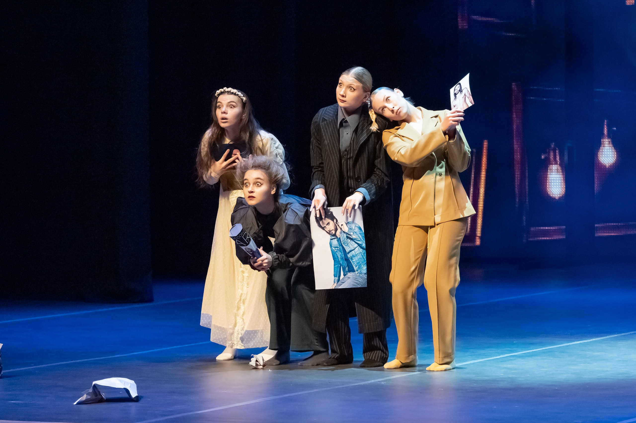 Концерт «Пространные танцы». Репортажный, семейный и детский фотограф в Пензе и Заречном Арина Ермилова. Картины барельеф на заказ