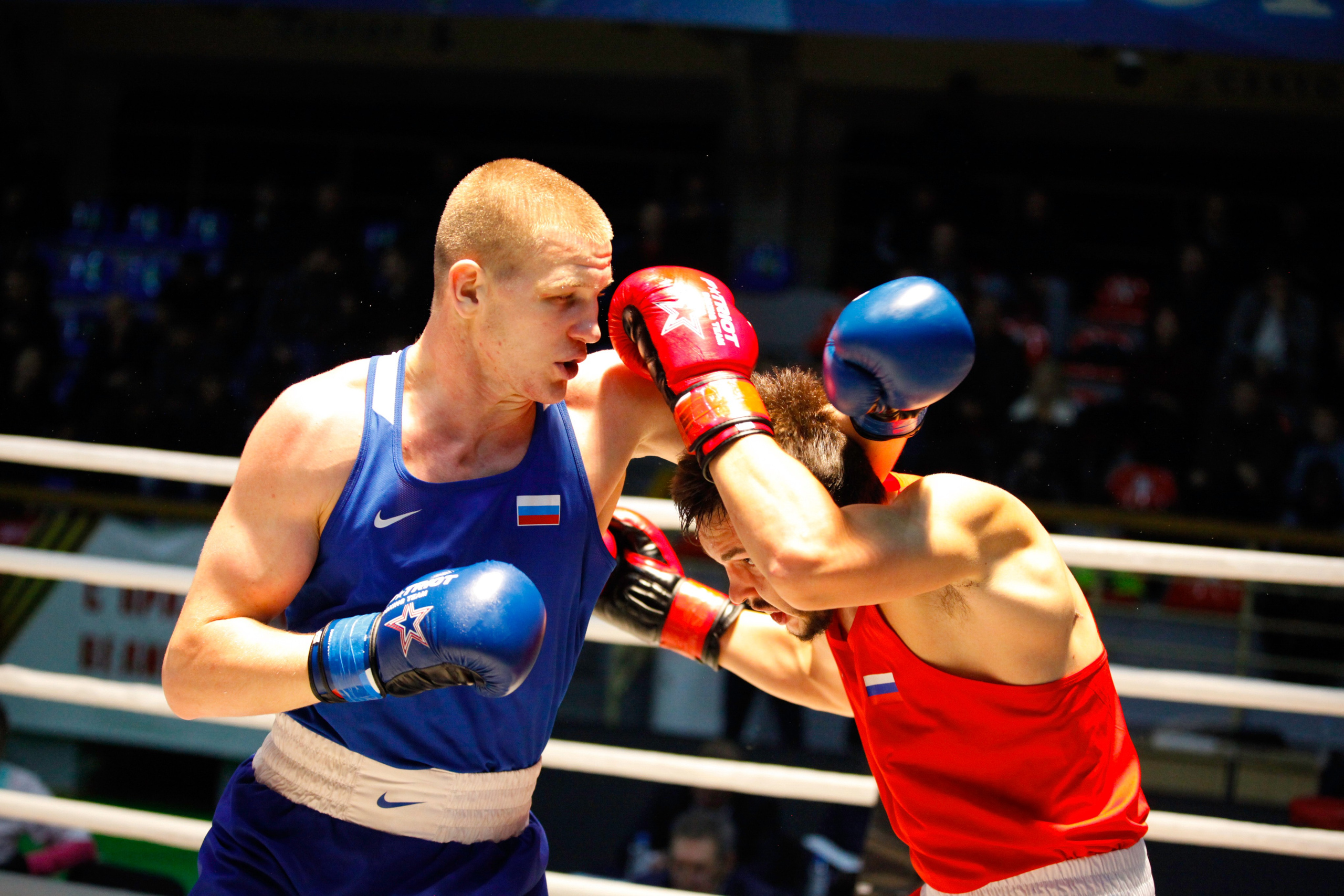 БОКС. Фото. Спортивный фотограф, трансляция, звук и свет в Новосибирске
