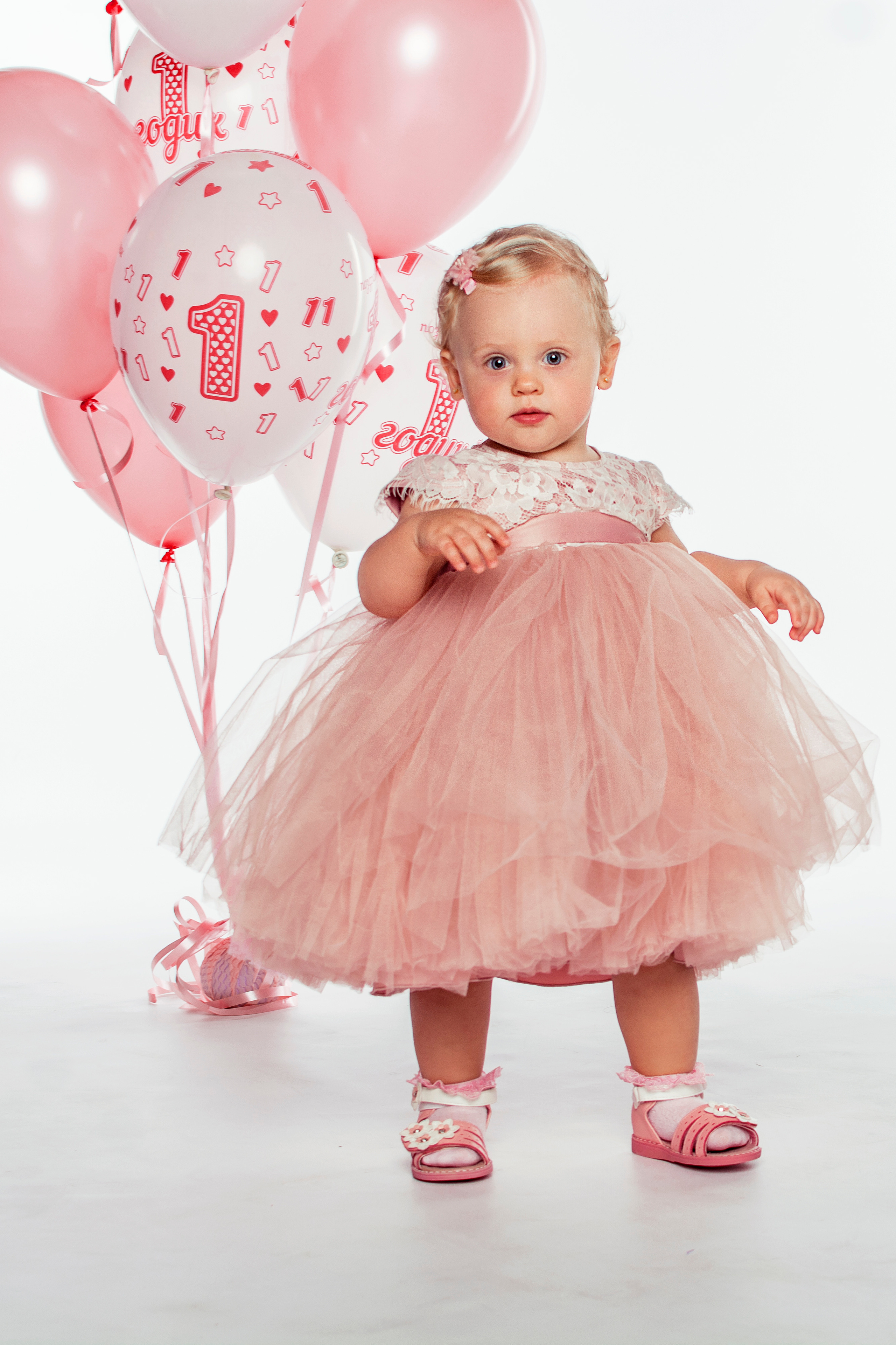 Фотосессия девочки годик. Детский студийный фотограф Сочи