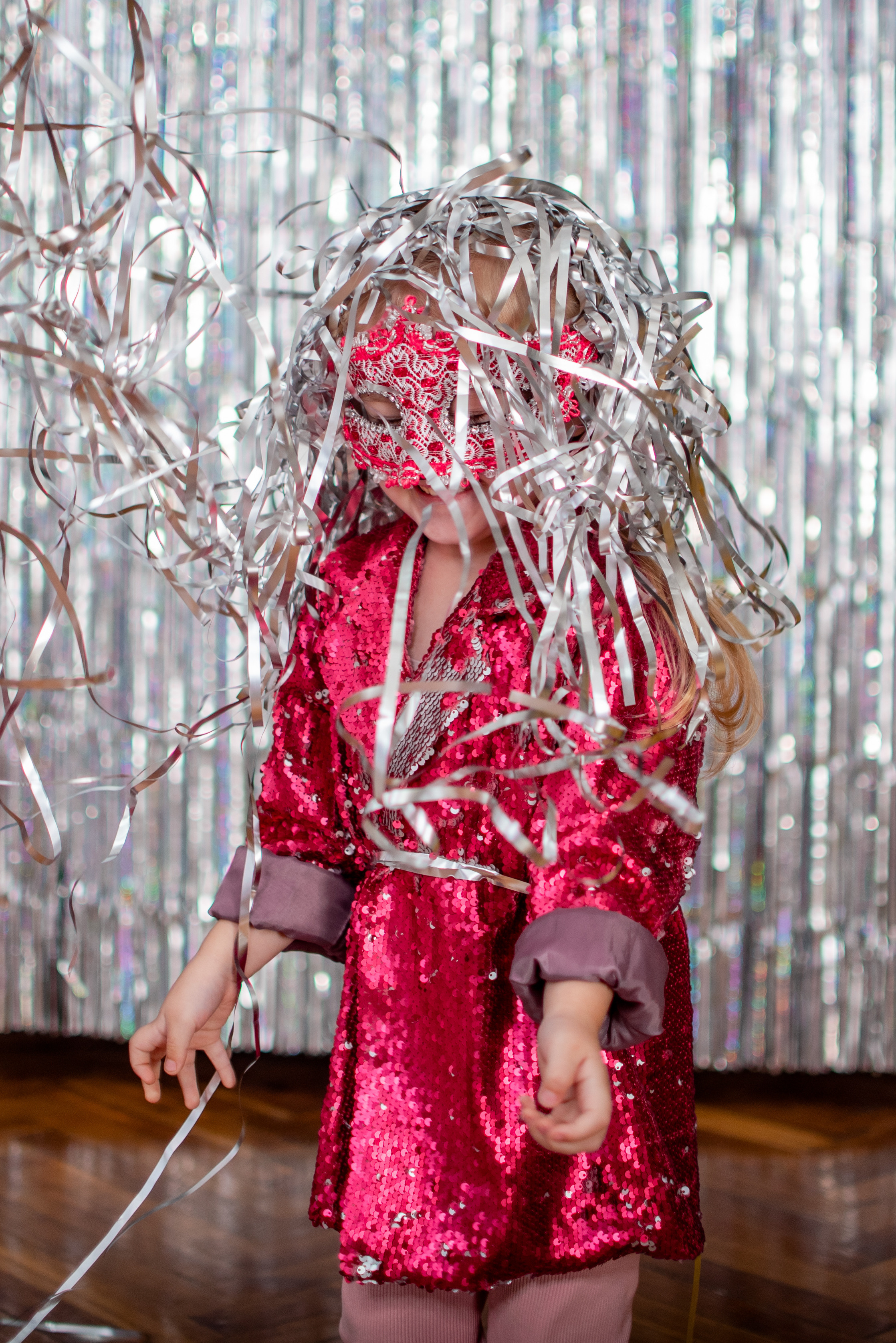 Новогодняя съёмка девочки. Детский студийный фотограф Сочи