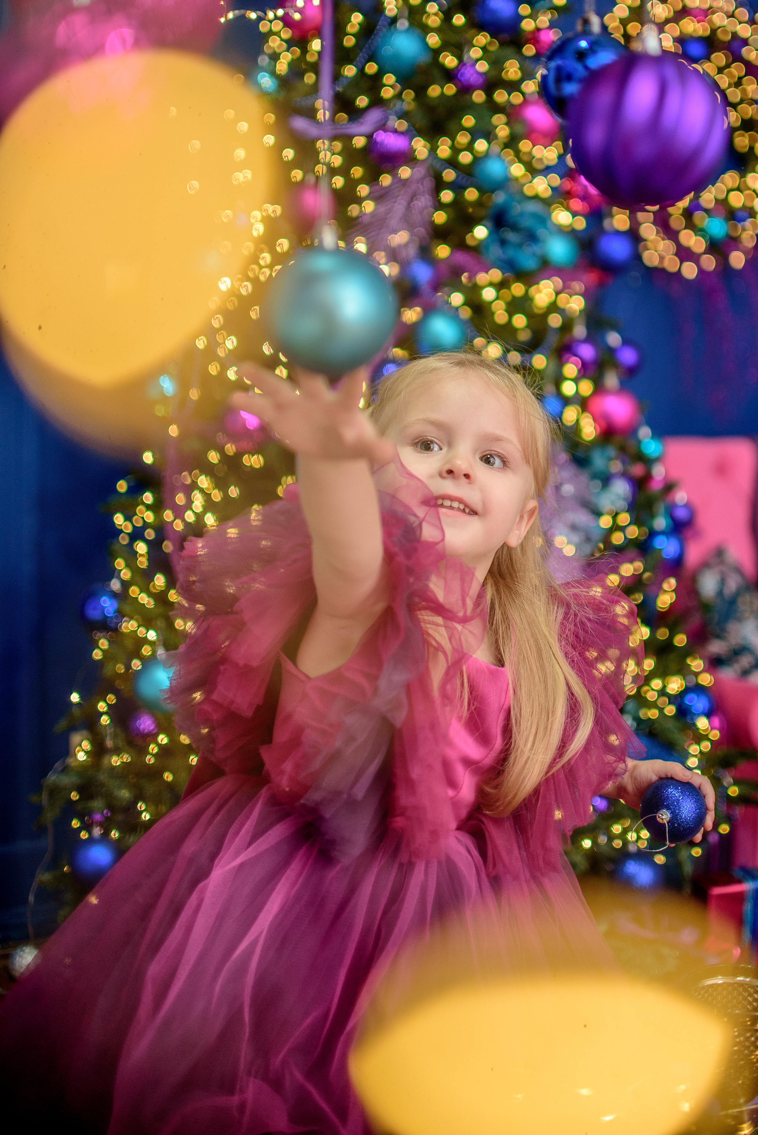 Новогодняя съёмка девочки. Детский студийный фотограф Сочи