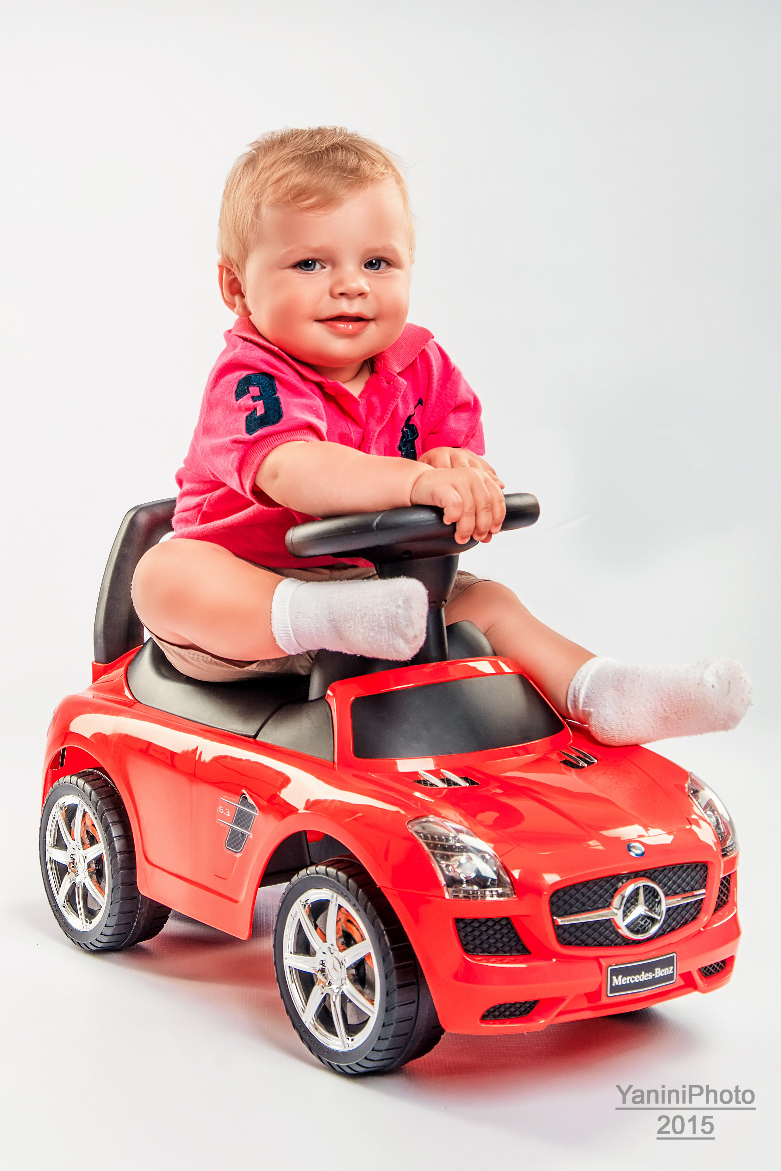 Фотосессия на годик. Детский студийный фотограф Сочи