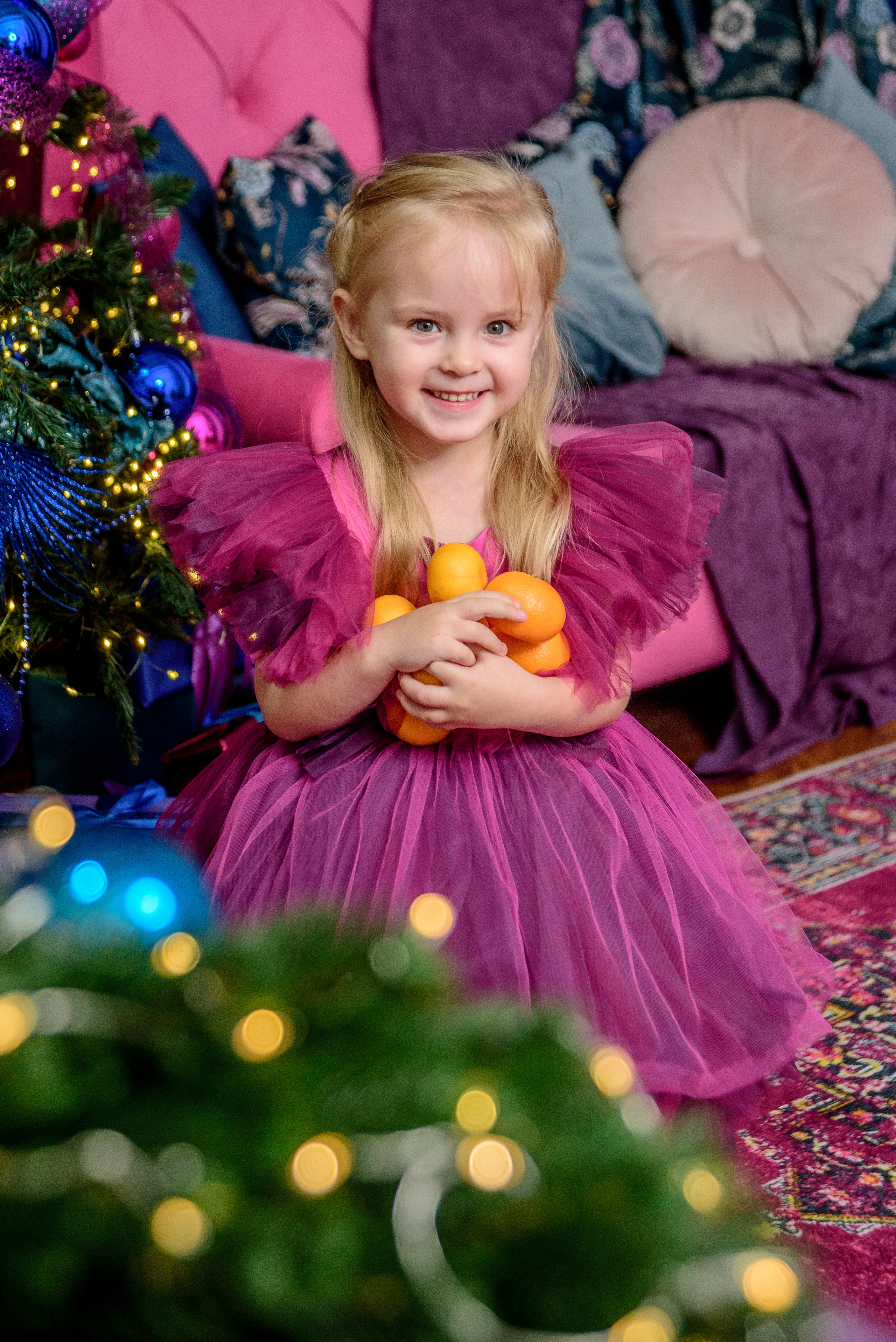 Новогодняя съёмка девочки. Детский студийный фотограф Сочи