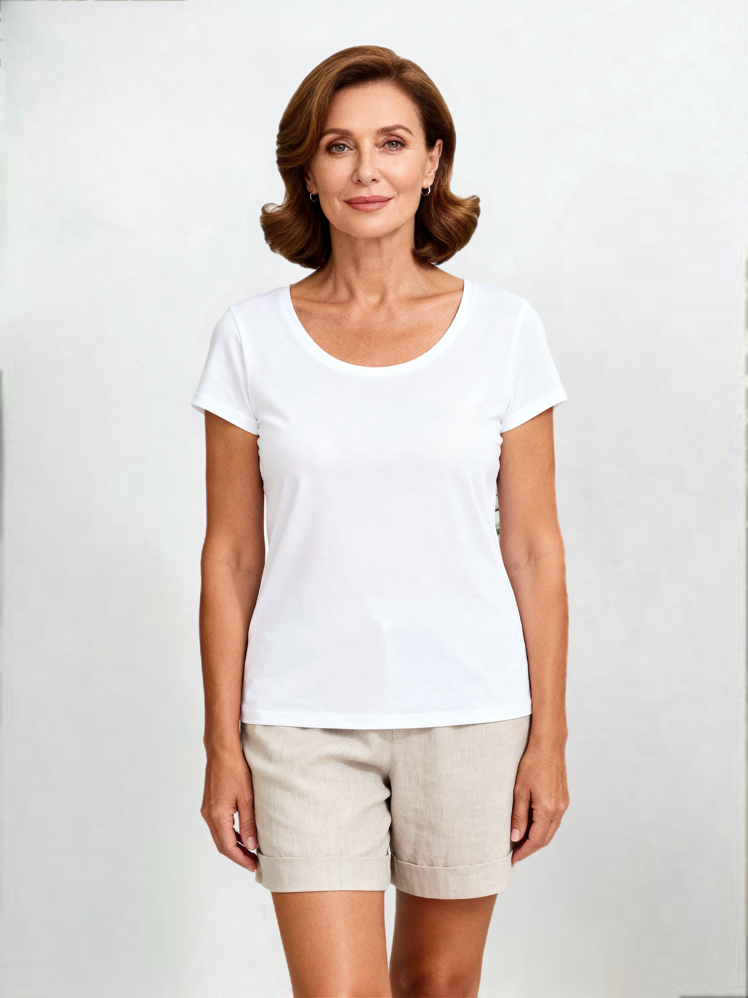 Женщины. Продающий контент для маркетплейсов и e-commerce «под ключ»