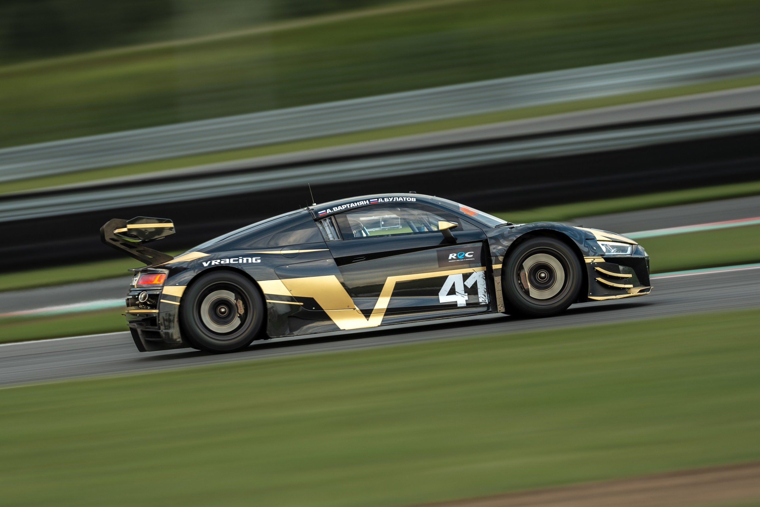 Фото четвертого этапа Российской серии гонок на выносливость. Фотограф Николай Прокофьев модельные тесты в Москве