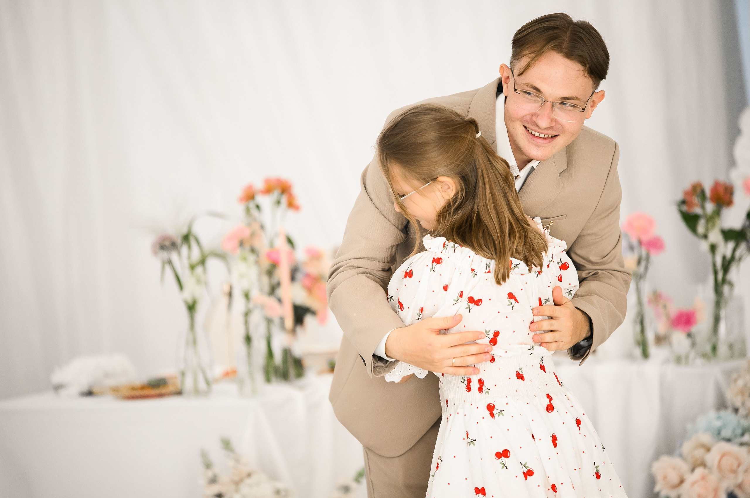 Одним солнечным днем на берегу реки. Евгений Нисковских — свадебный и репортажный фотограф в Тюмени