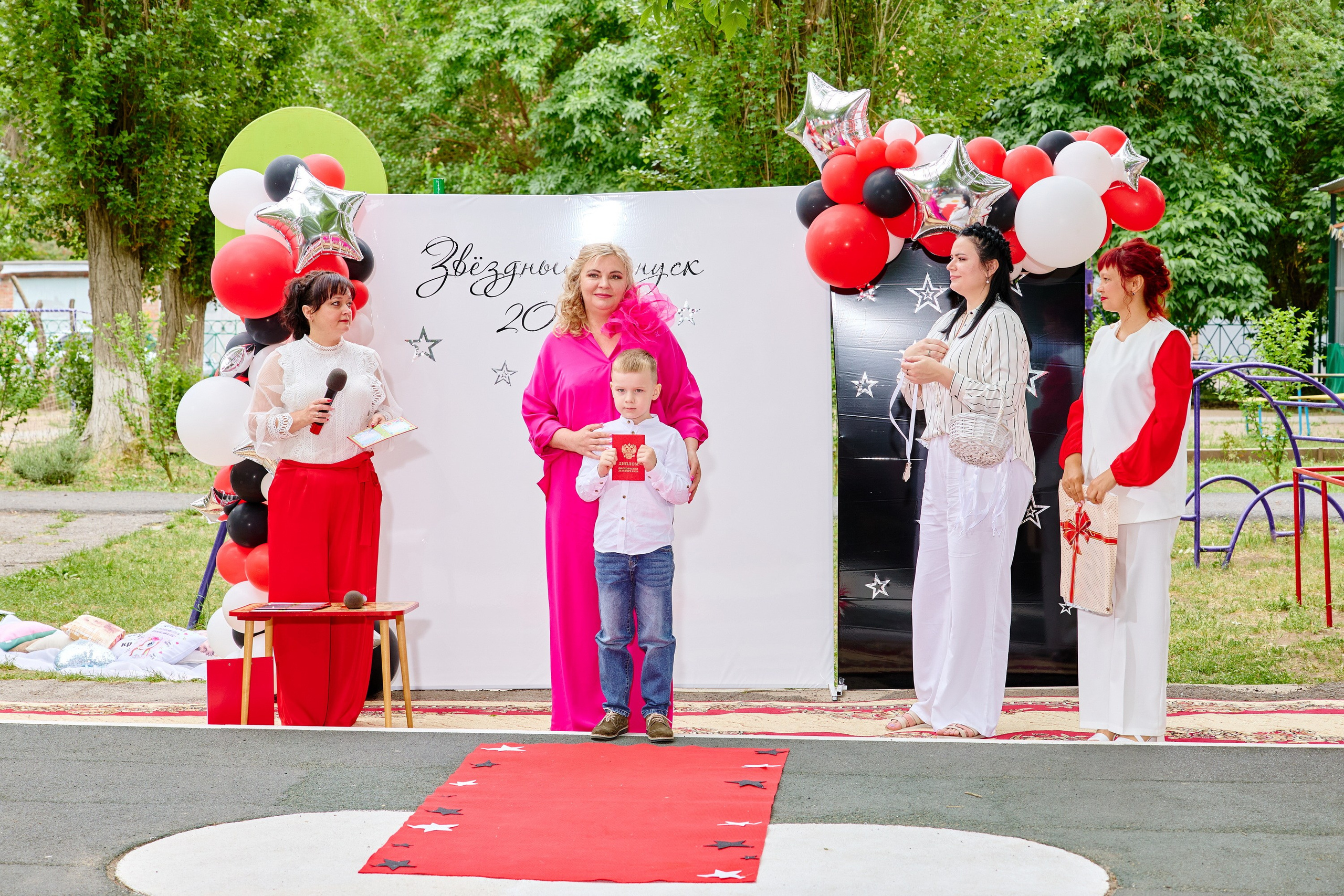 Выпускной 45 сад. Фотограф Выпускные альбомы Таганрог Сергей Коробченко