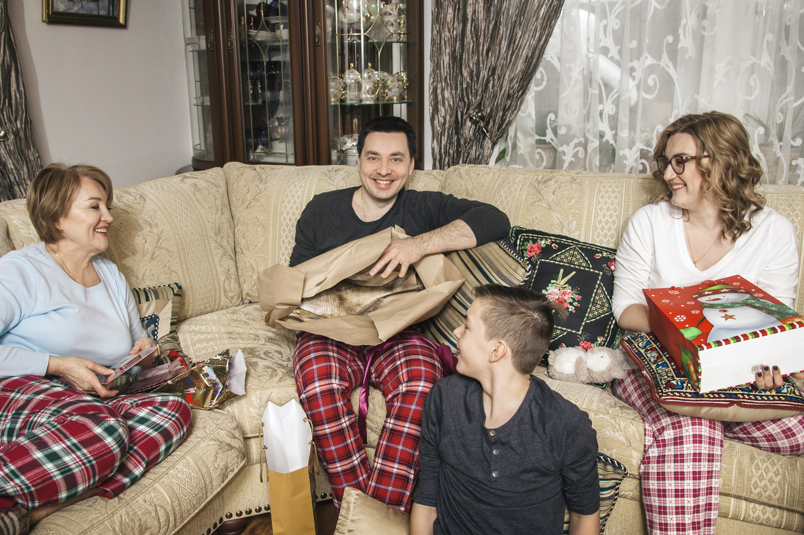 Рождественская семейная фотосессия в Подмосковье. Семейный фотограф в Москве Елена Снегирева