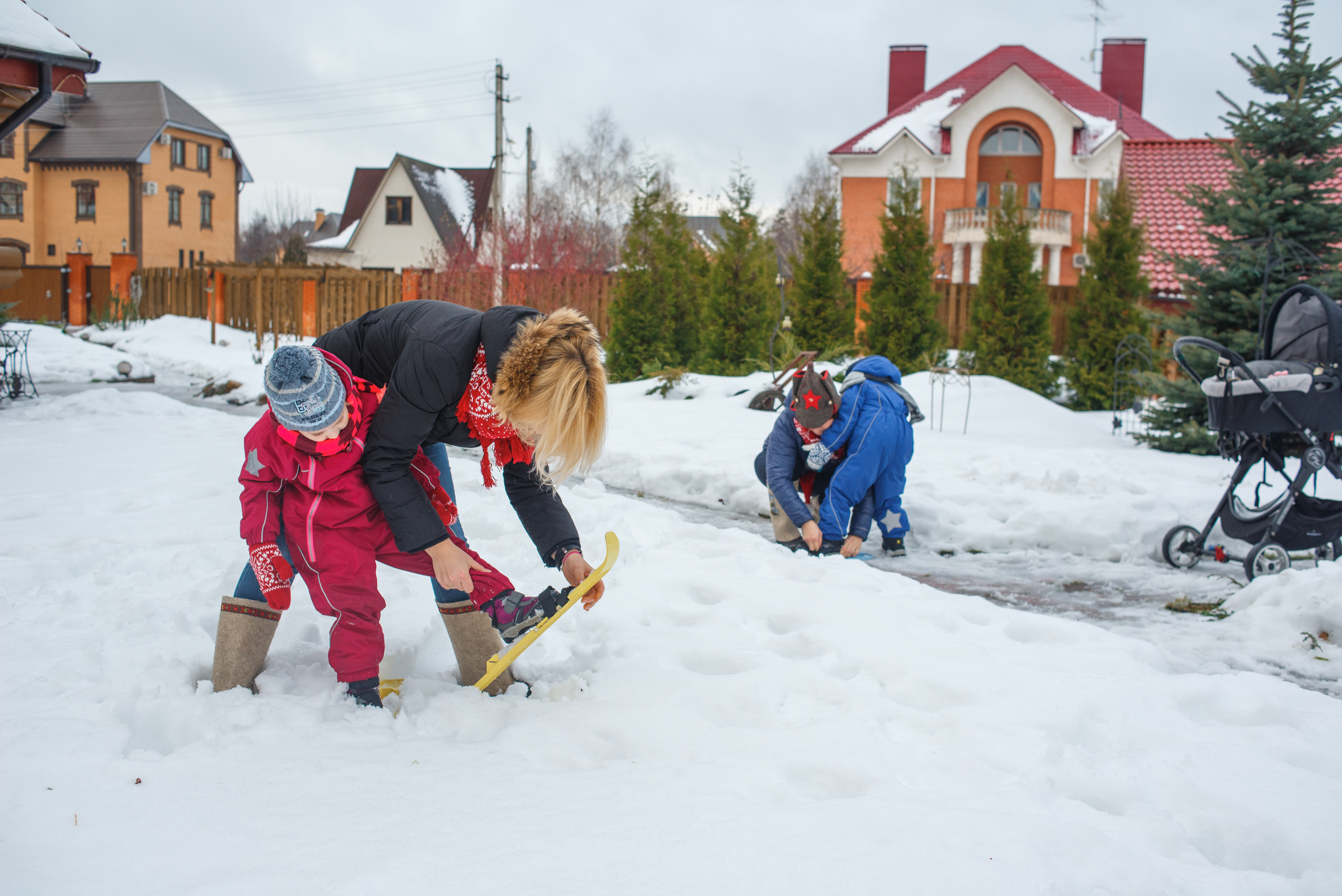 Семейная фотосессия в Подмосковье в загородном доме. Семейный фотограф в Москве Елена Снегирева