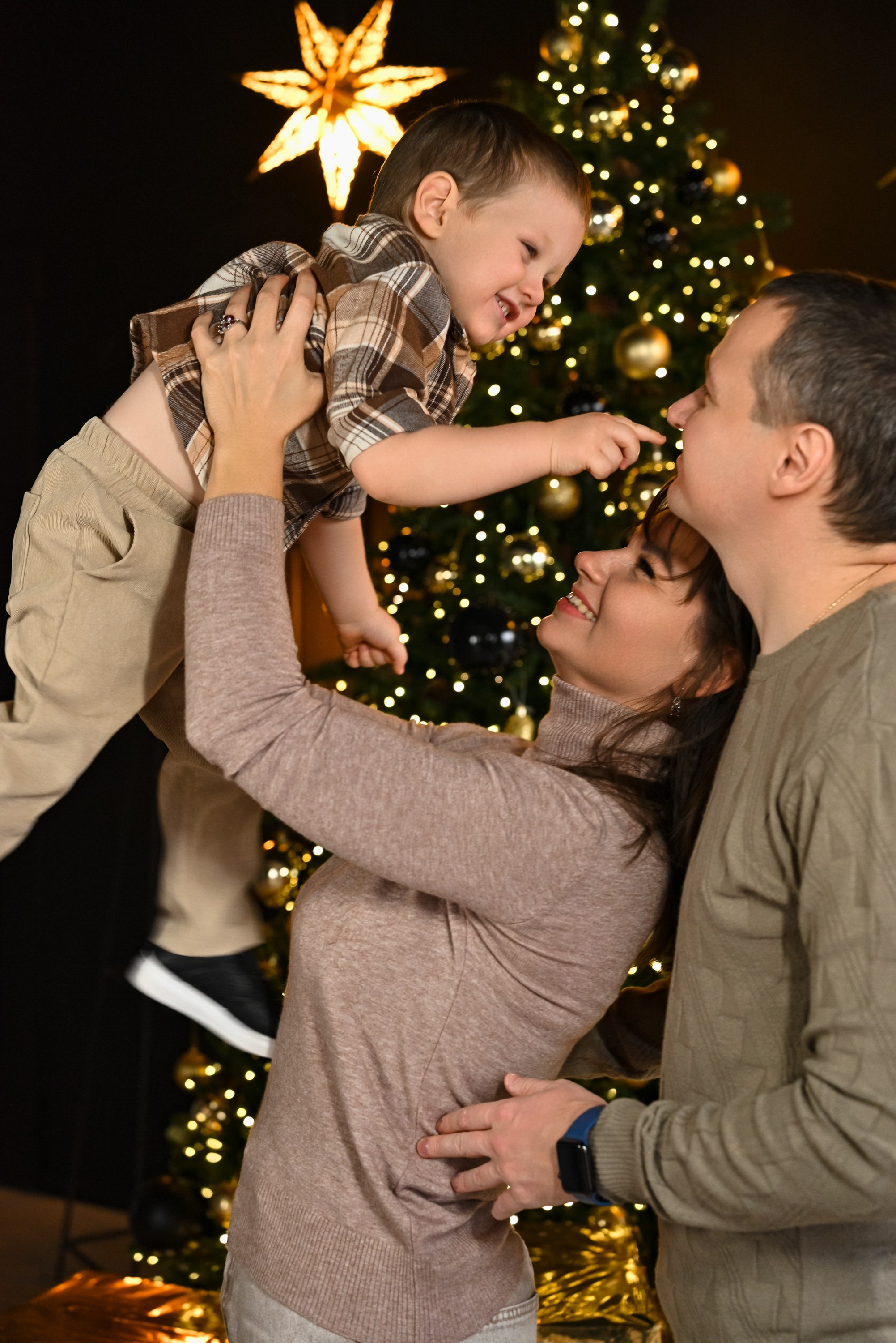 Вадим и Елена. Компания и фотошкола по созданию контента в Москве