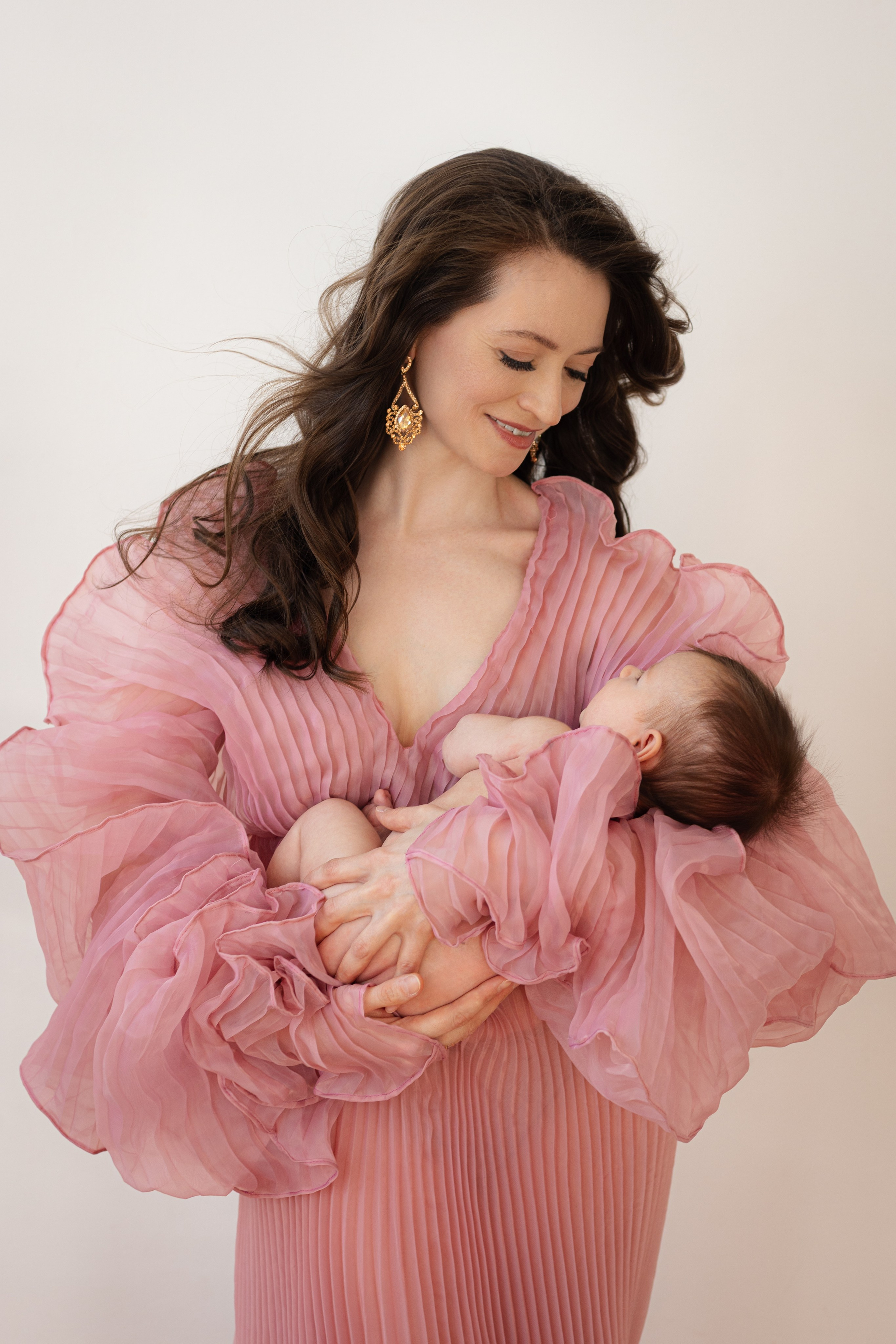 Вера, Светлана и Анастасия. That’s your photographer, Alexandra Andrushchenko