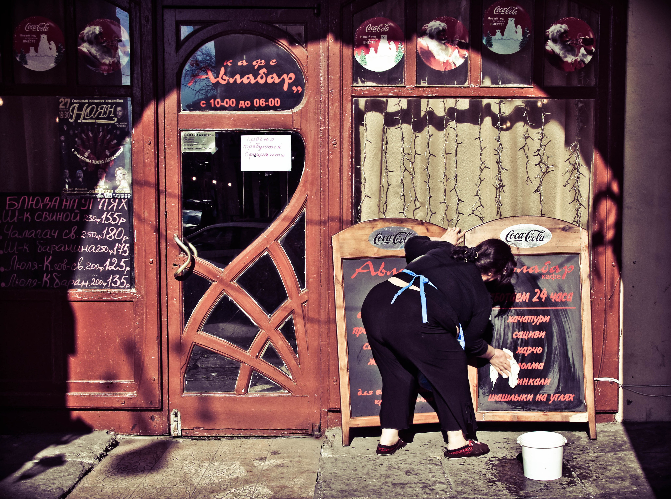 2012. Стрит-фотография, полная абсурда, идиотизма и красоты