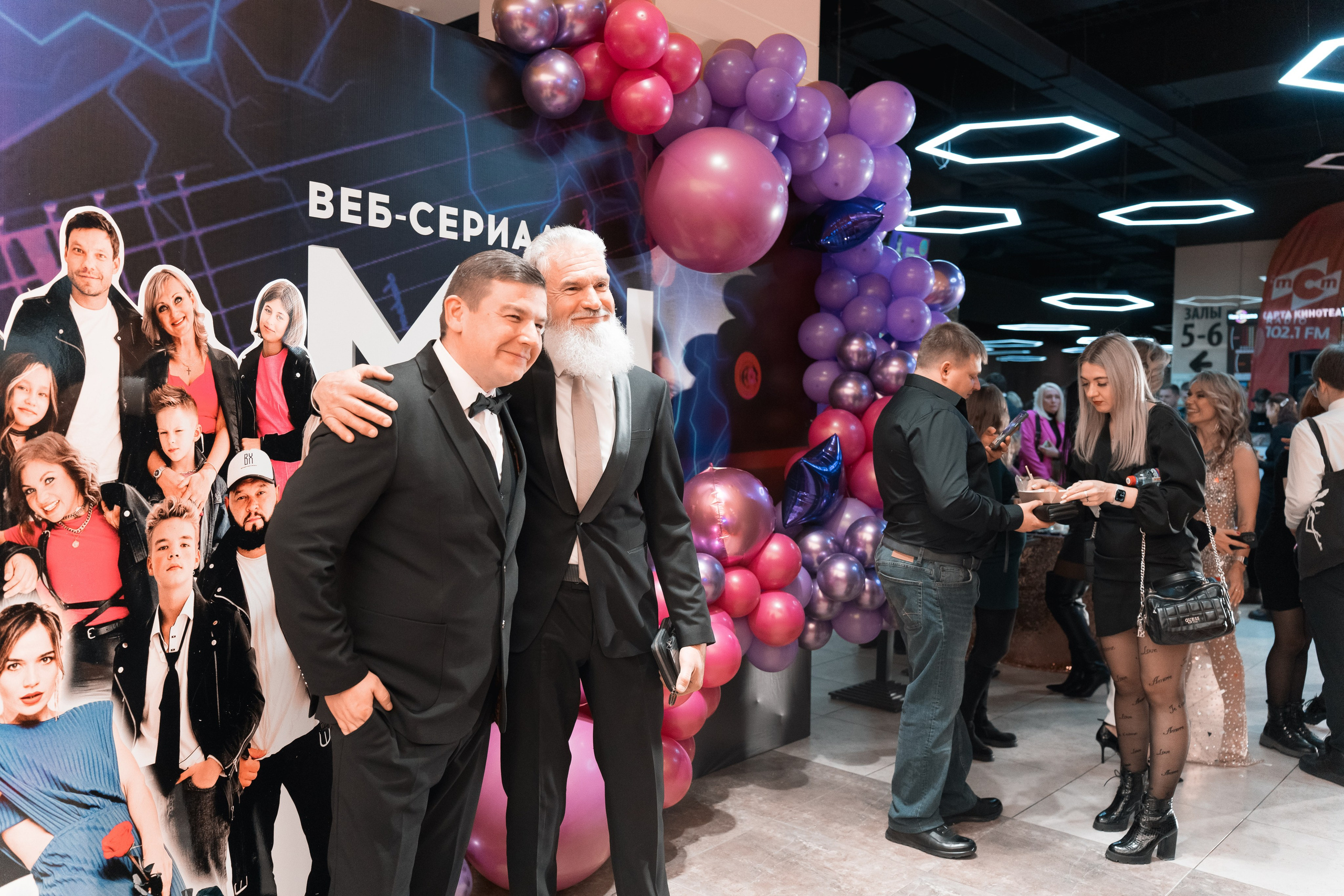 Веб-сериал «МЫ». Для тех, кто не ждёт удачи, а создаёт её. Каждая фотосессия — это твой момент, твой стиль, твой успех. 📸