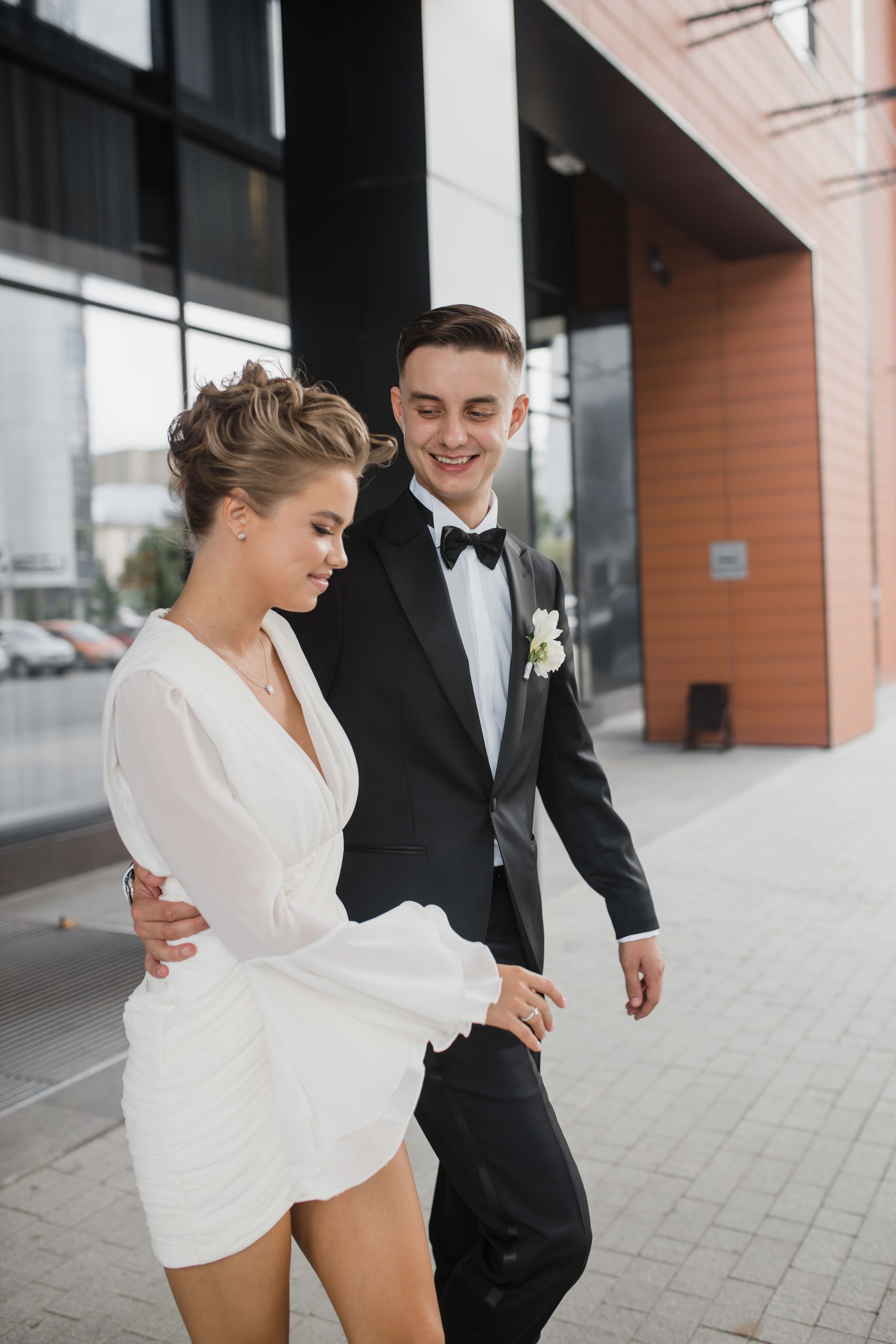 Владимир и Ника | Сборы в Hilton | Свадьба 4.08.2023. Свадебный фотограф Новосибирск | Готовность фото от 14 дней