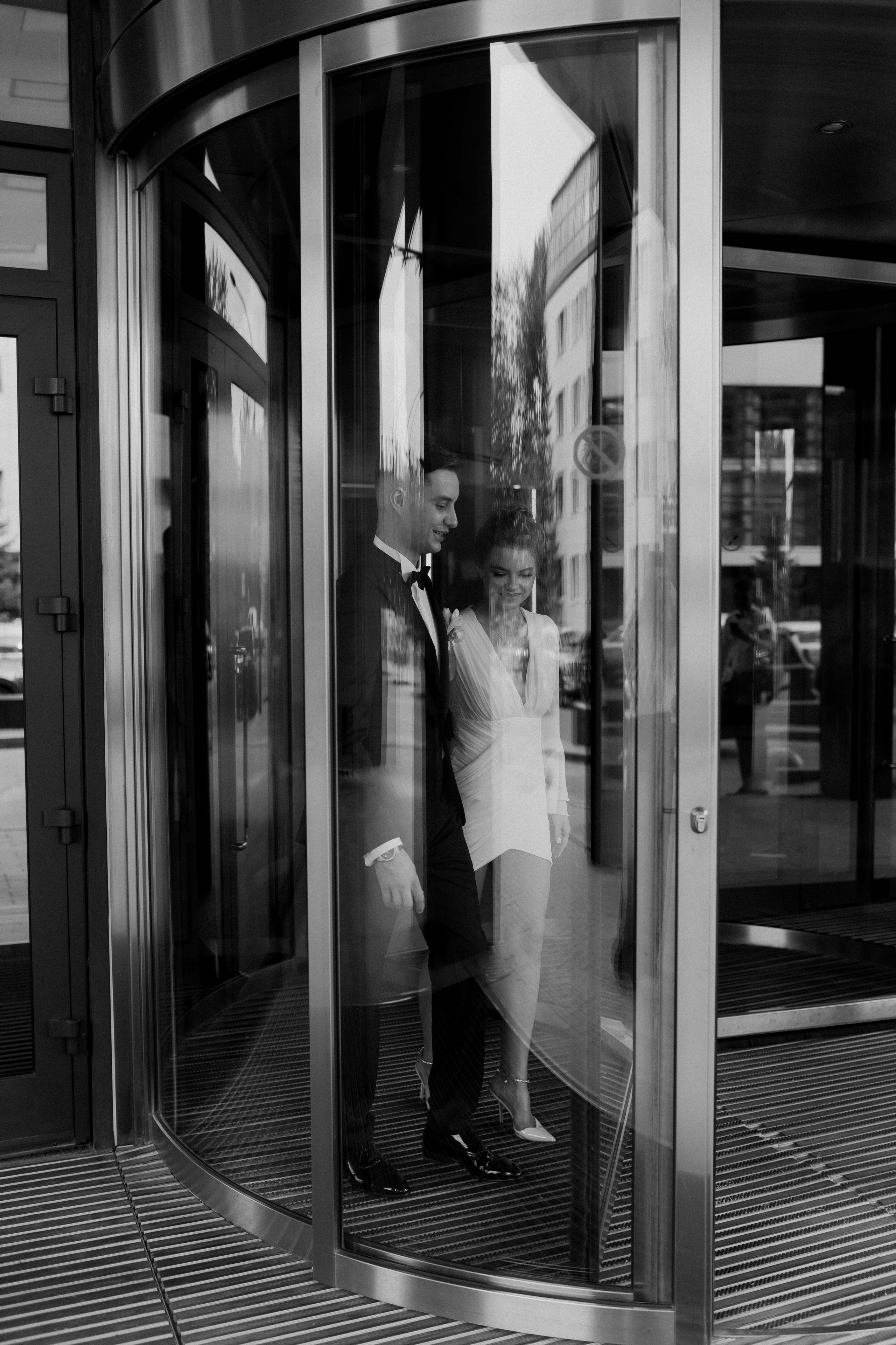 Владимир и Ника | Сборы в Hilton | Свадьба 4.08.2023. Свадебный фотограф Новосибирск | Готовность фото от 14 дней