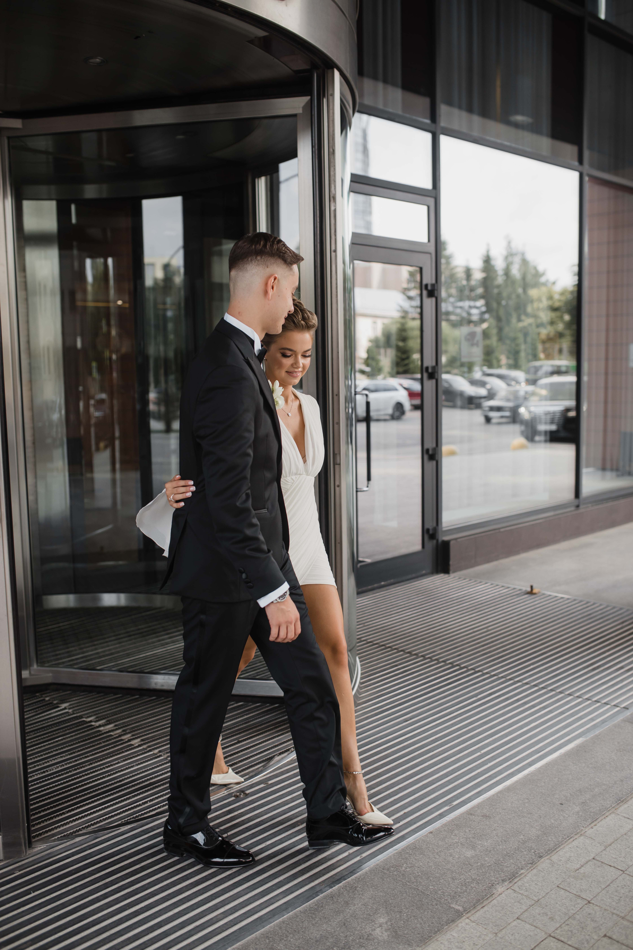 Владимир и Ника | Сборы в Hilton | Свадьба 4.08.2023. Свадебный фотограф Новосибирск | Готовность фото от 14 дней